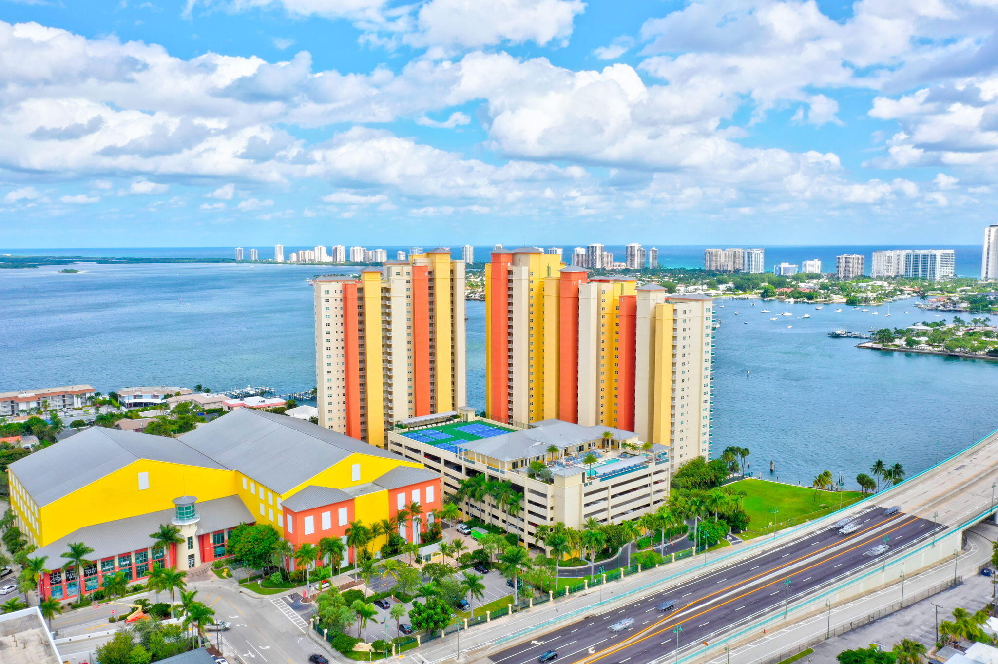 2640 Lake Shr Dr #2608 Riviera Beach, FL 33404