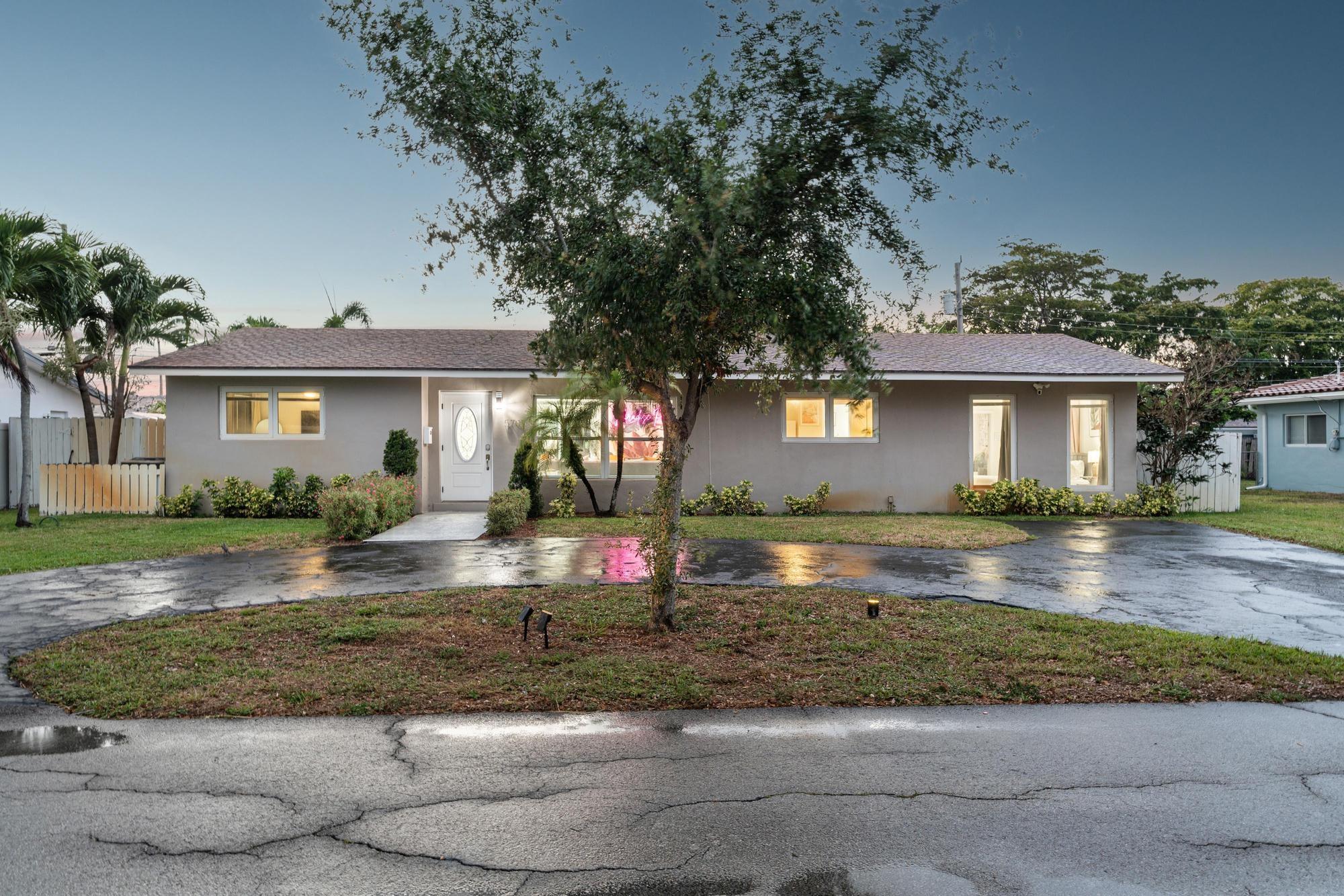 5701 NE 16th Ave,Fort Lauderdale, FL 33334