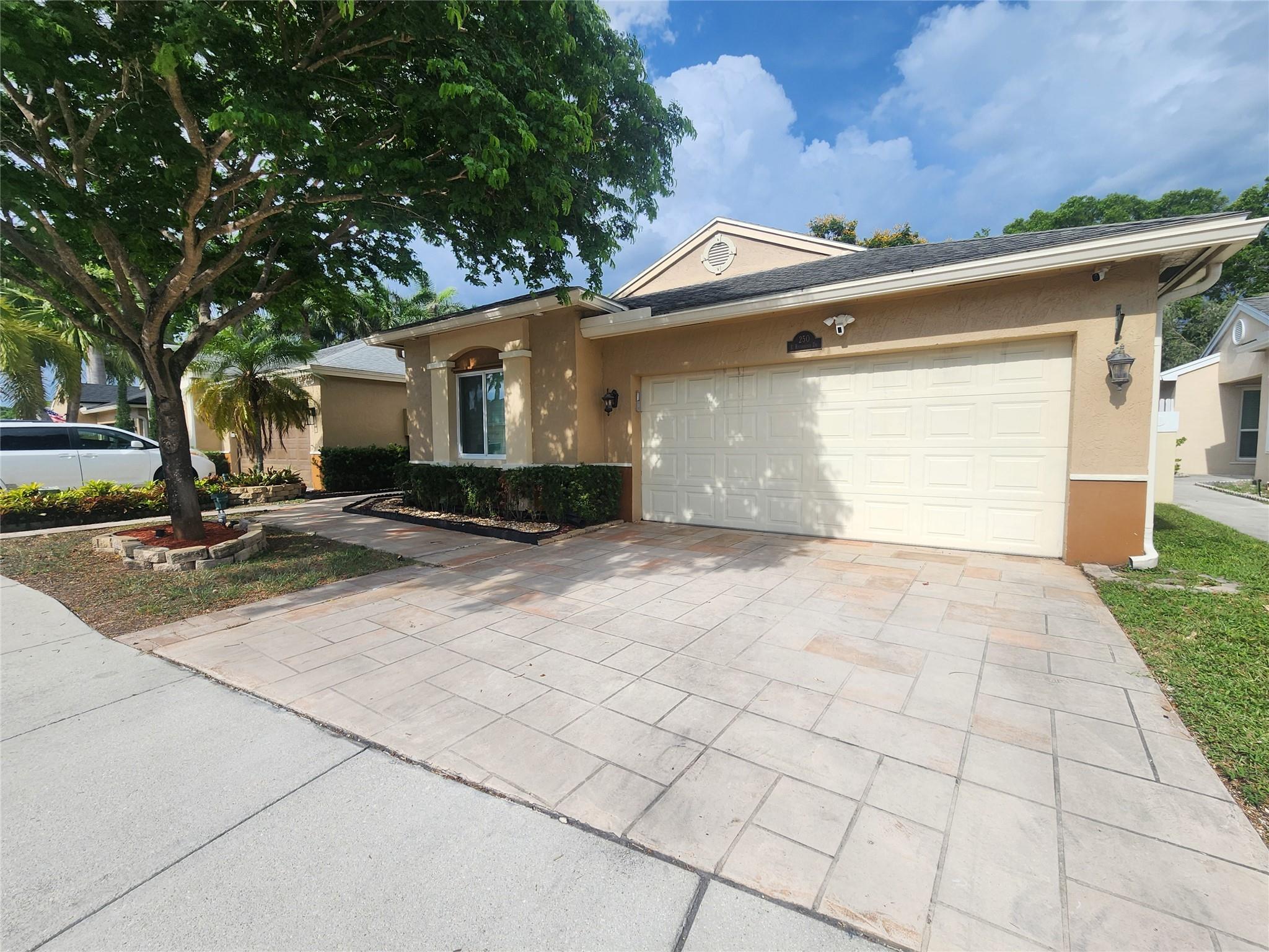 250 E Riverbend Dr