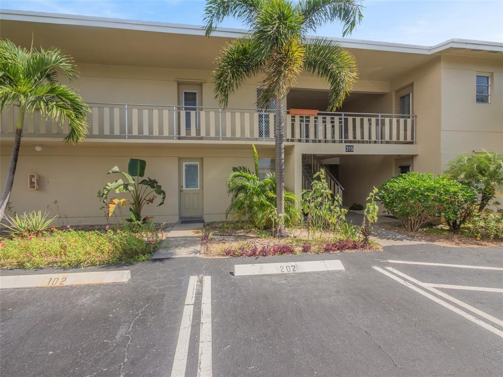 315 Circle Dr #201