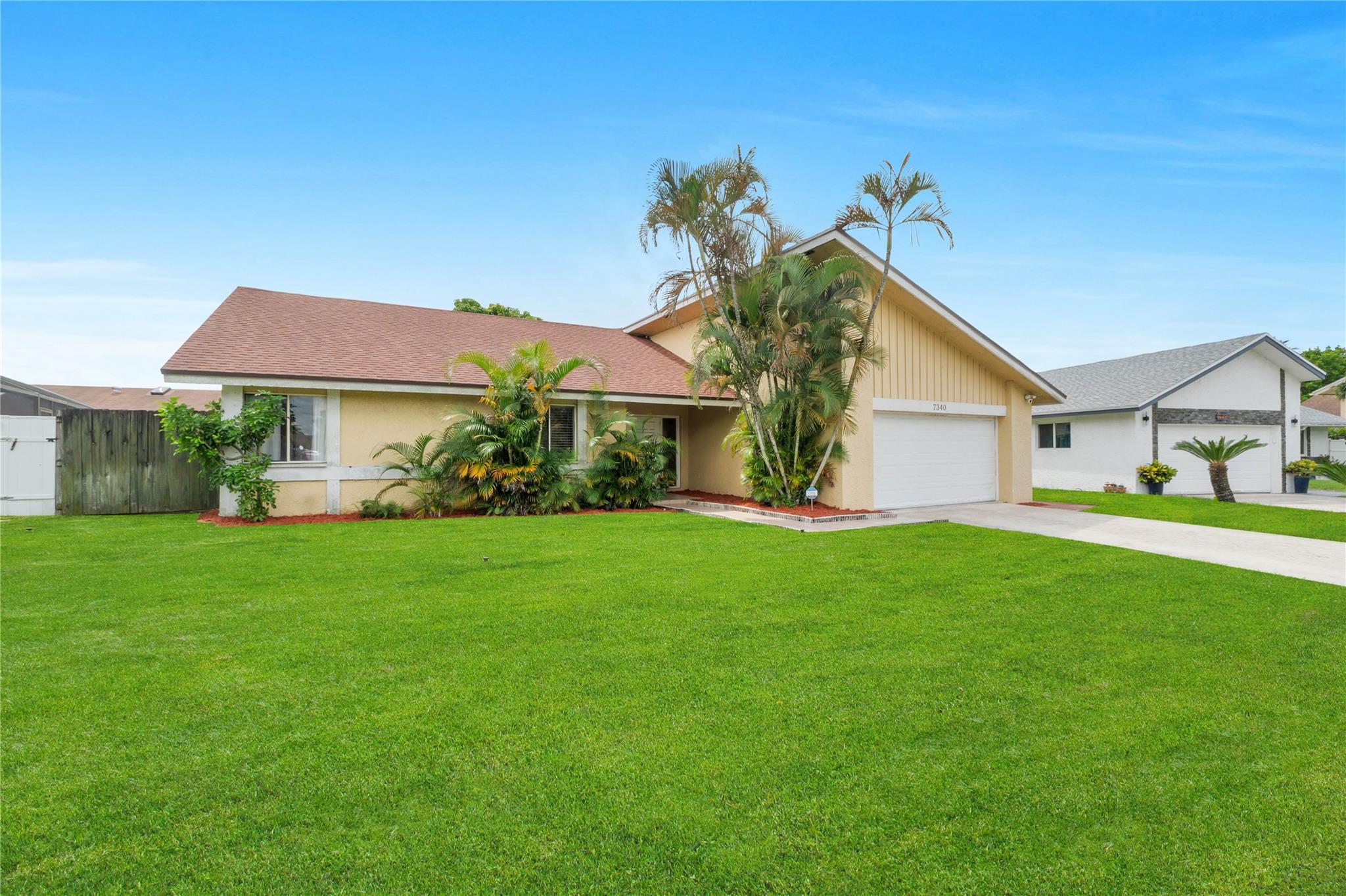 7340 NW 37th St