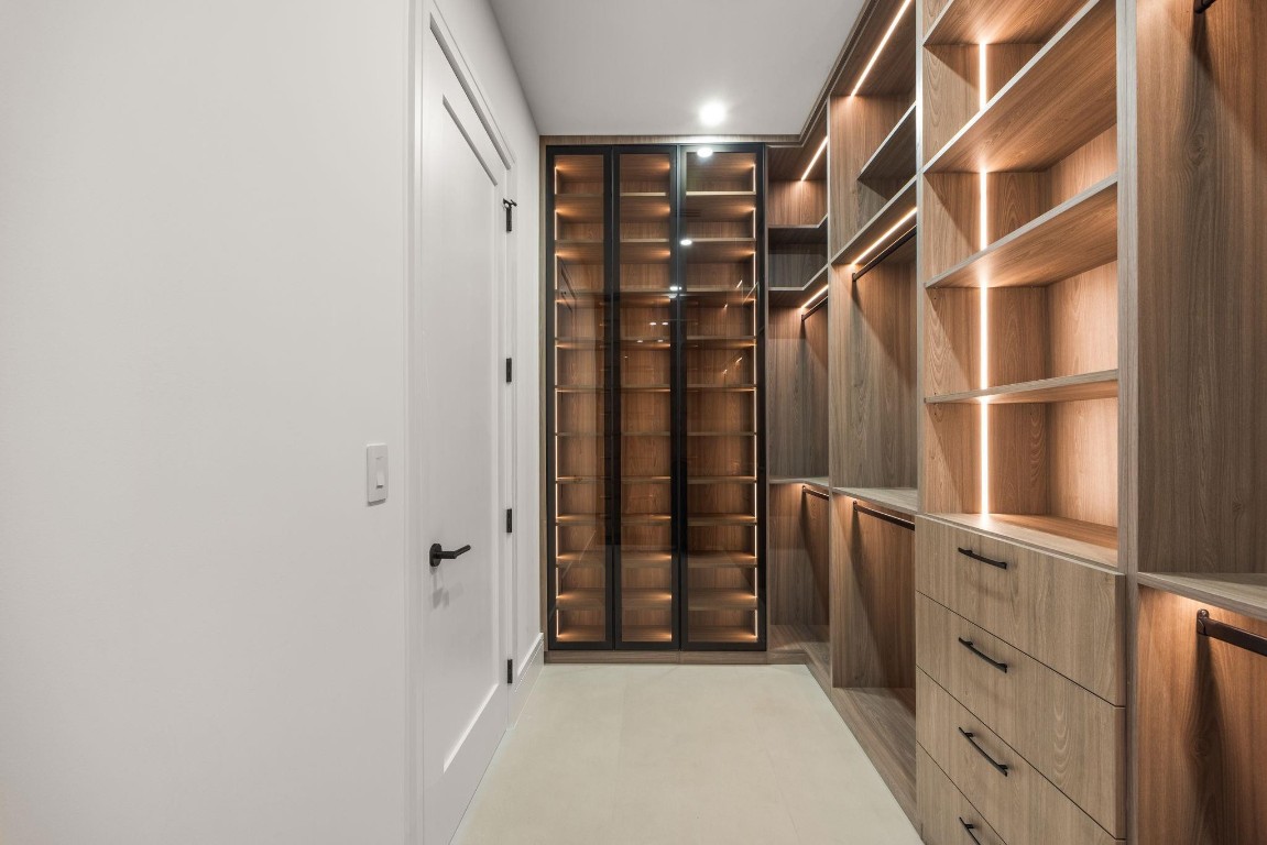 1627 Coral Rdg Fort Lauderdale, FL 33305