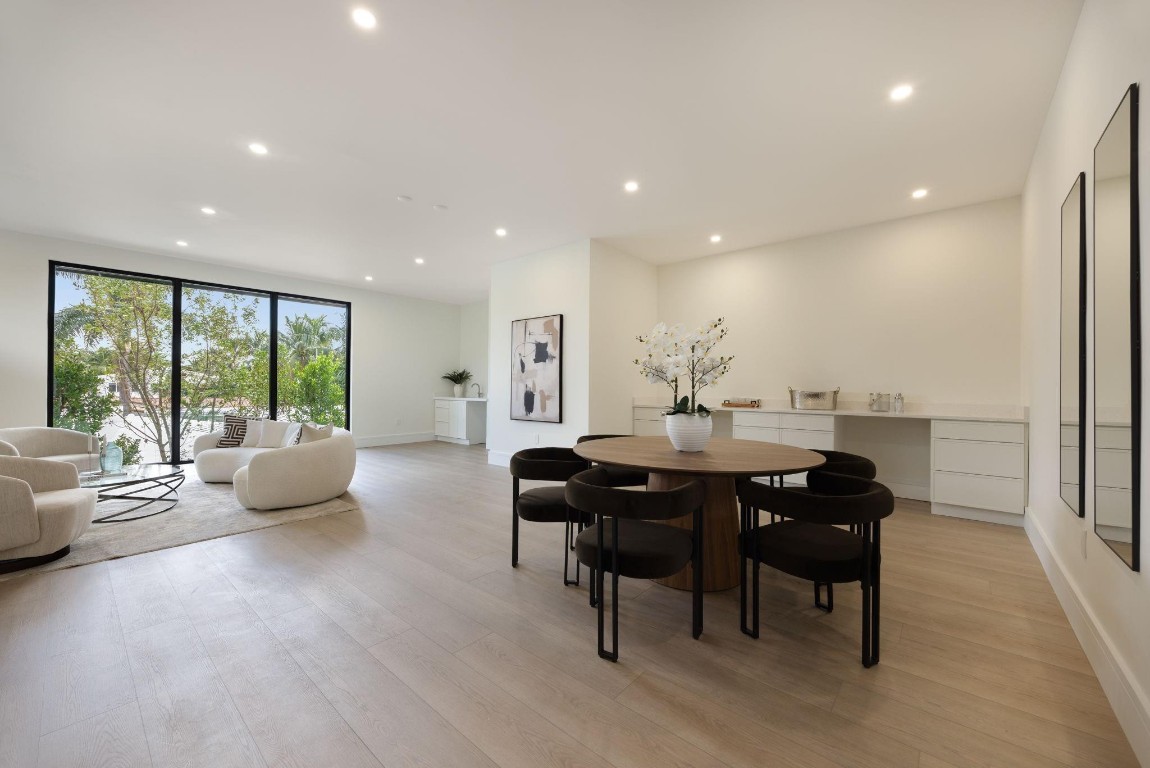 1627 Coral Rdg Fort Lauderdale, FL 33305