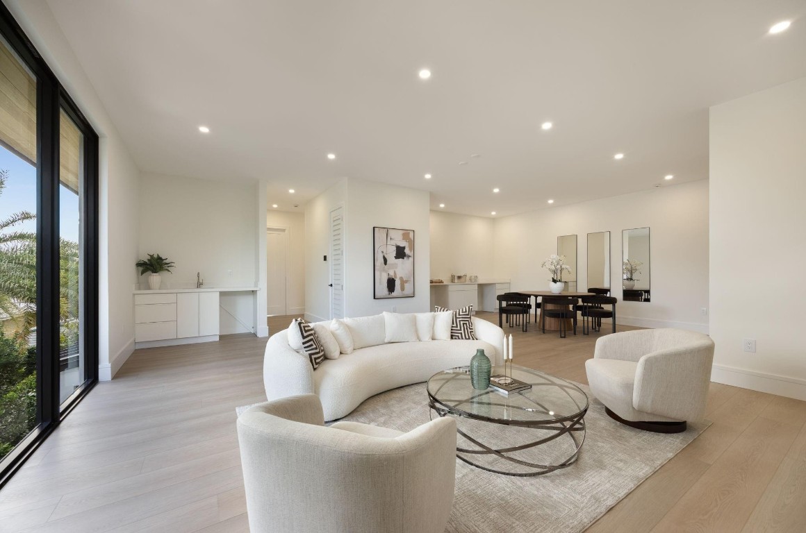 1627 Coral Rdg Fort Lauderdale, FL 33305