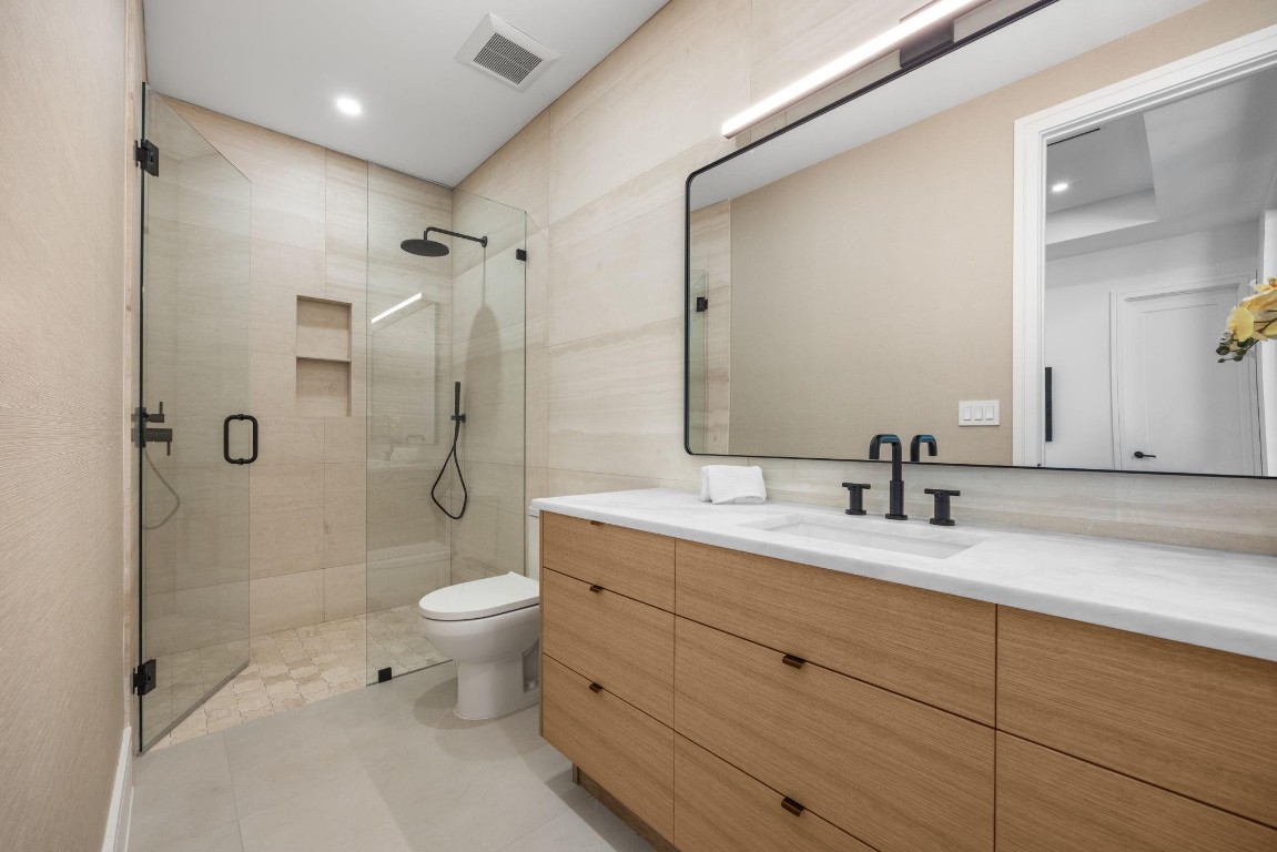 1627 Coral Rdg Fort Lauderdale, FL 33305