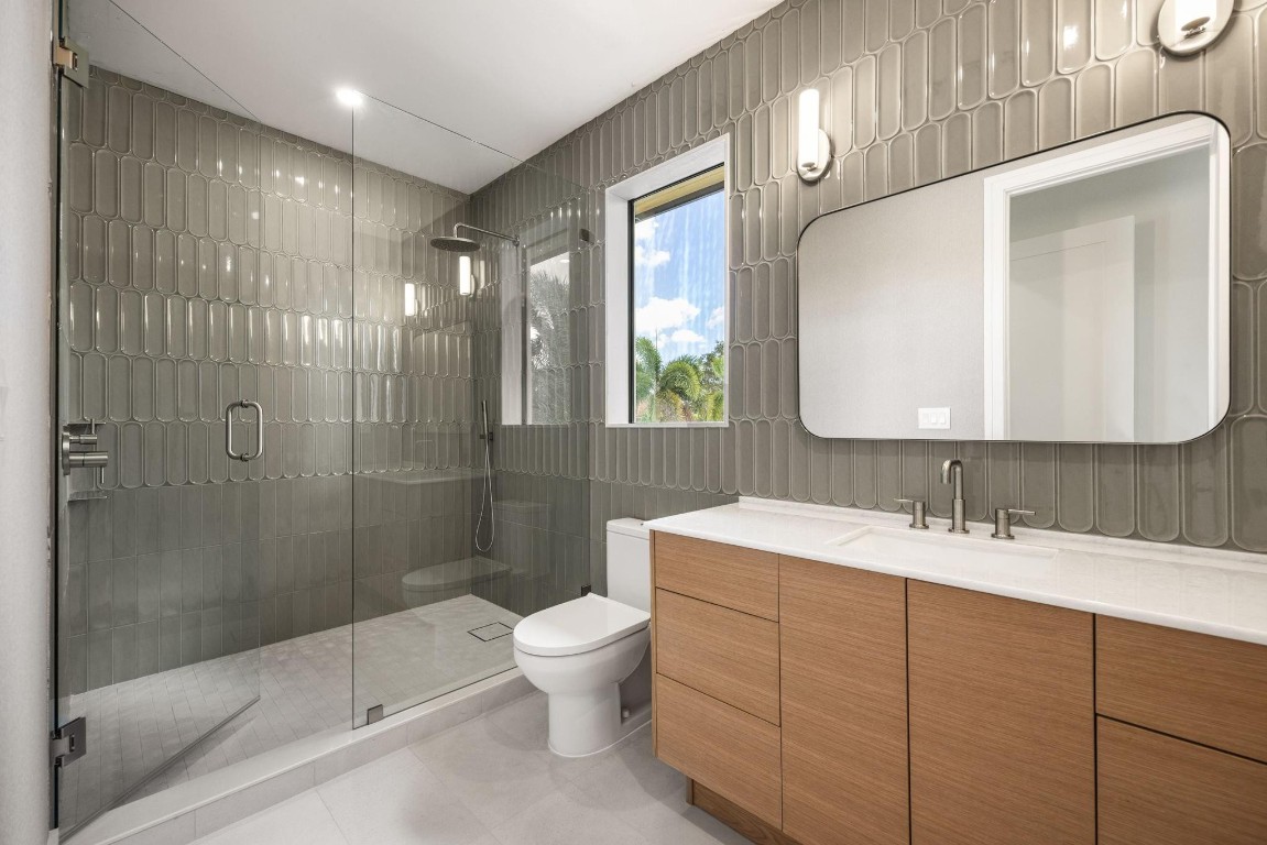 1627 Coral Rdg Fort Lauderdale, FL 33305