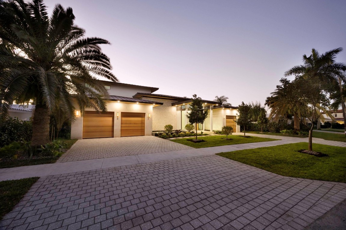 1627 Coral Rdg Fort Lauderdale, FL 33305