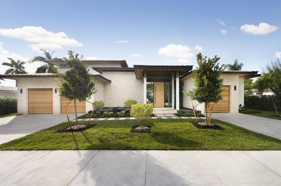 1627 Coral Rdg Fort Lauderdale, FL 33305