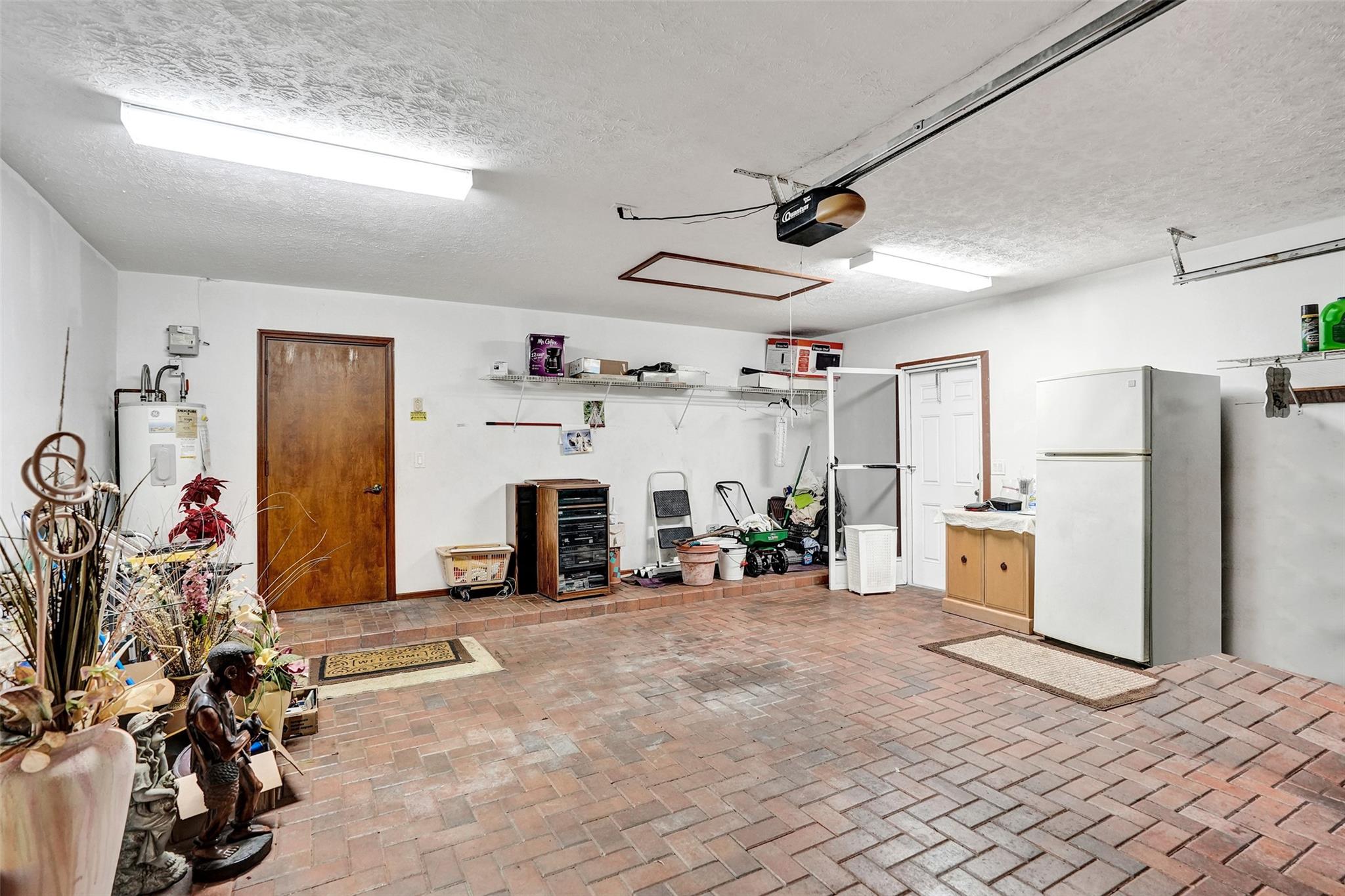 766-750 SE Cavern Ave