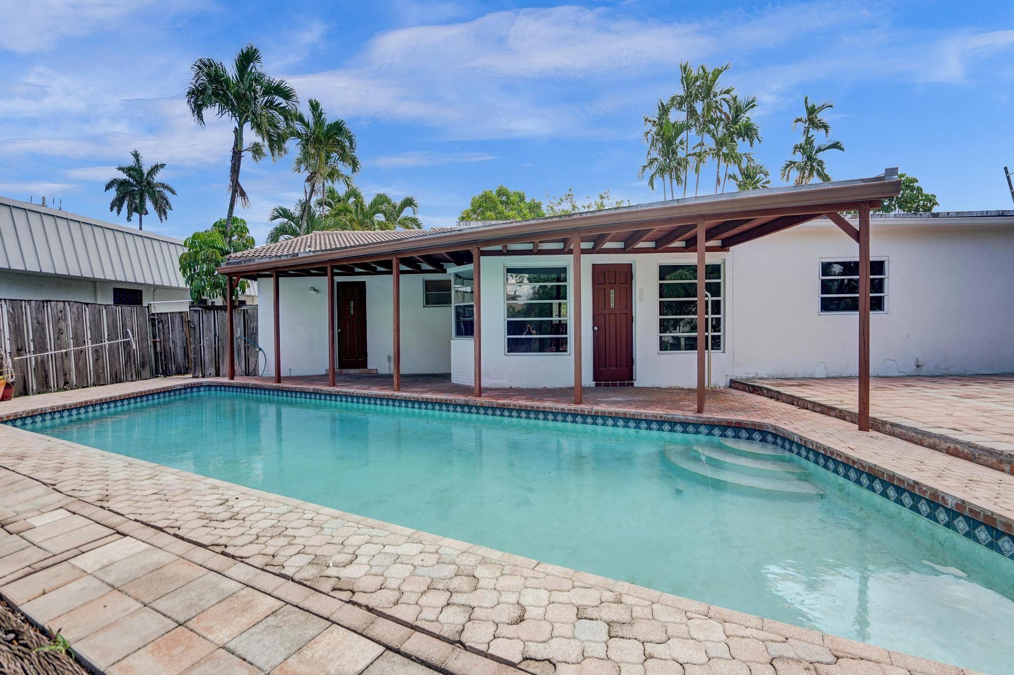 1801 NE 23rd Ave Fort Lauderdale, FL 33305