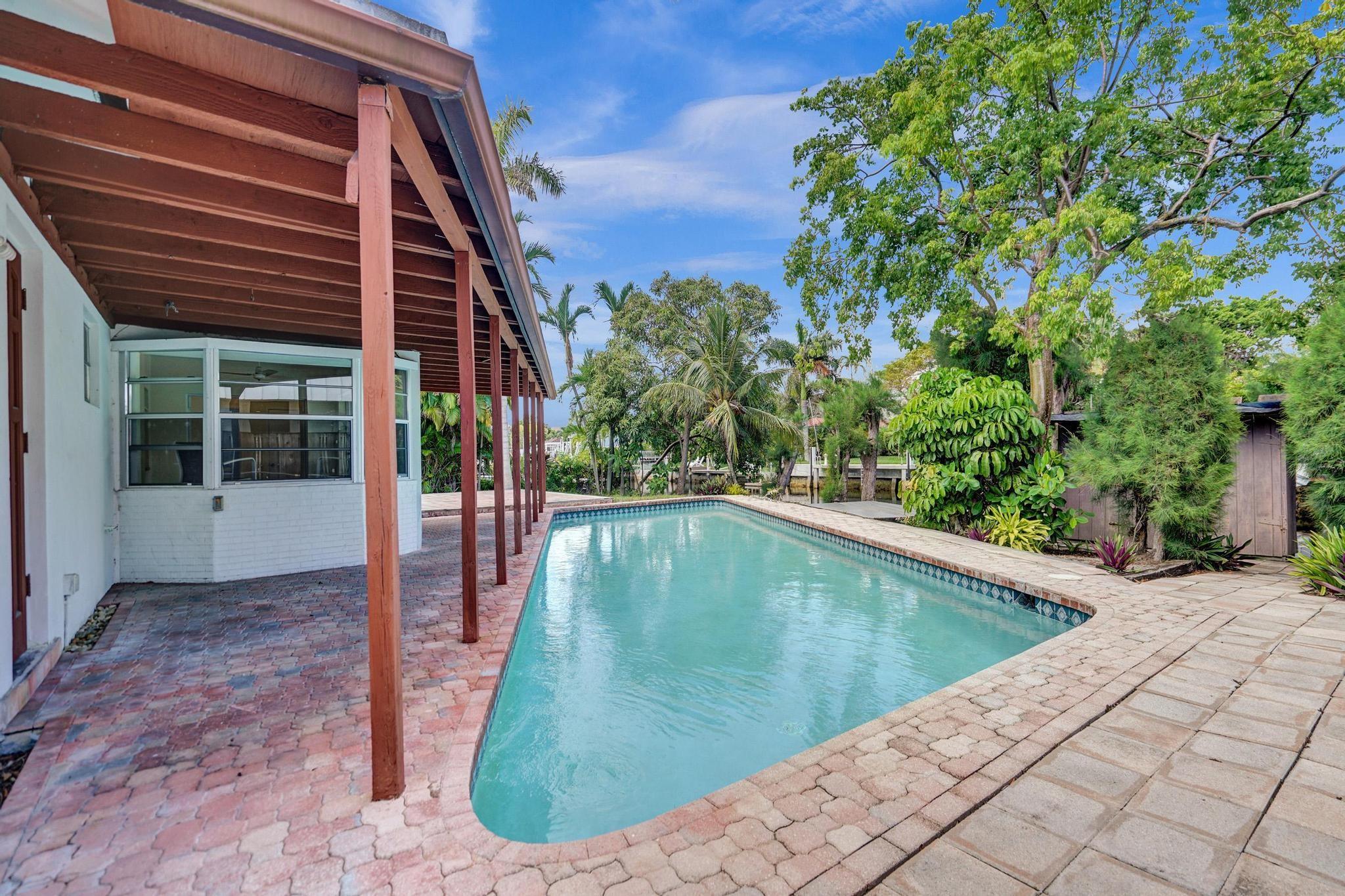 1801 NE 23rd Ave Fort Lauderdale, FL 33305