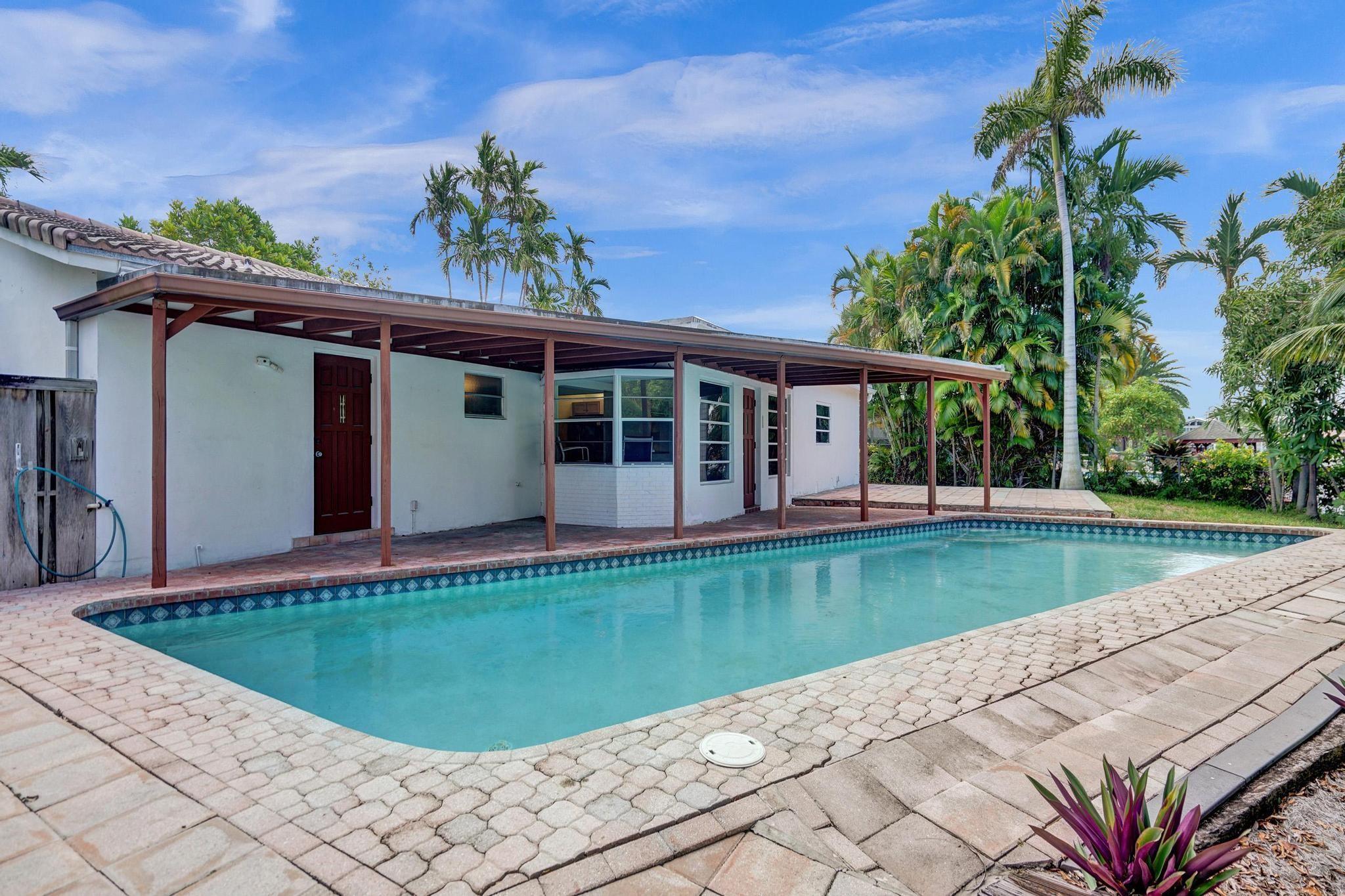 1801 NE 23rd Ave Fort Lauderdale, FL 33305