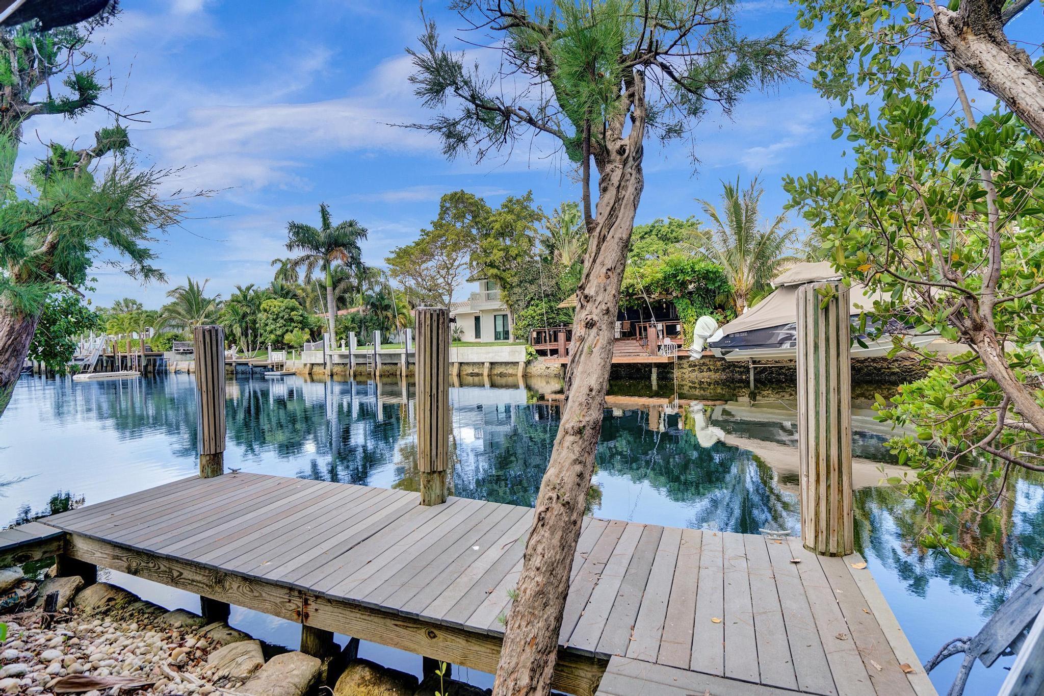 1801 NE 23rd Ave Fort Lauderdale, FL 33305