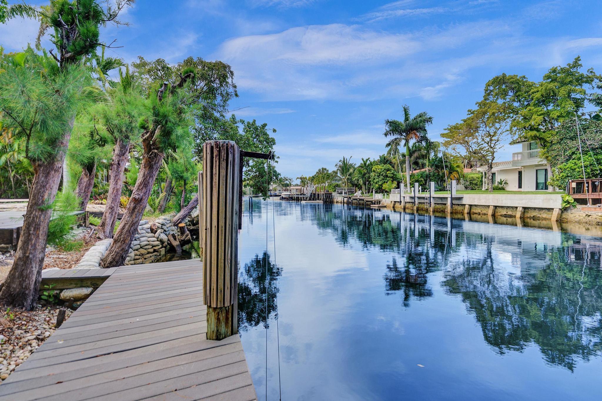 1801 NE 23rd Ave Fort Lauderdale, FL 33305