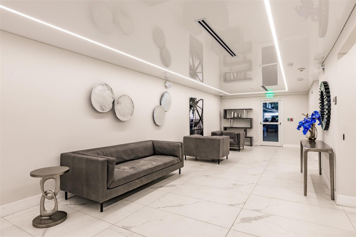 340 Sunset #608 Fort Lauderdale, FL 33301