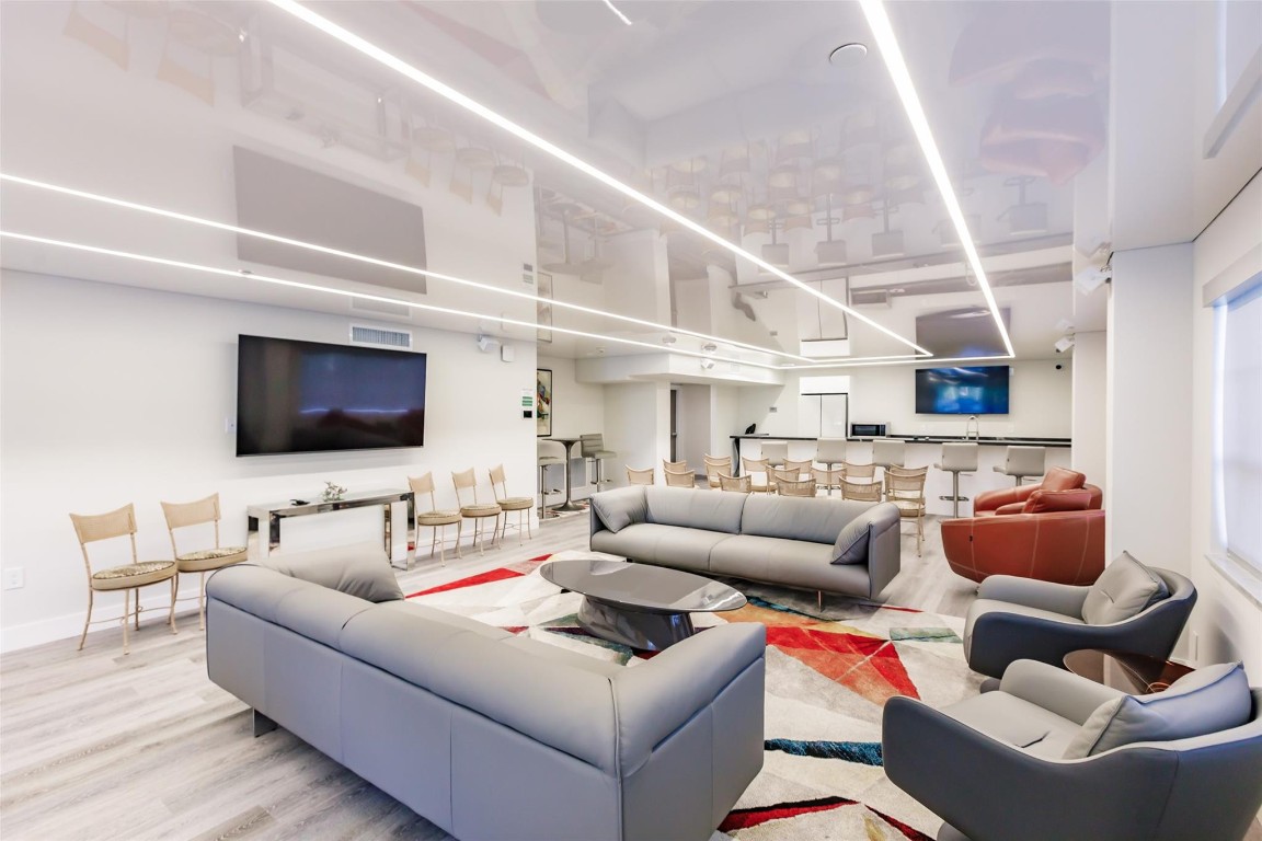 340 Sunset #608 Fort Lauderdale, FL 33301