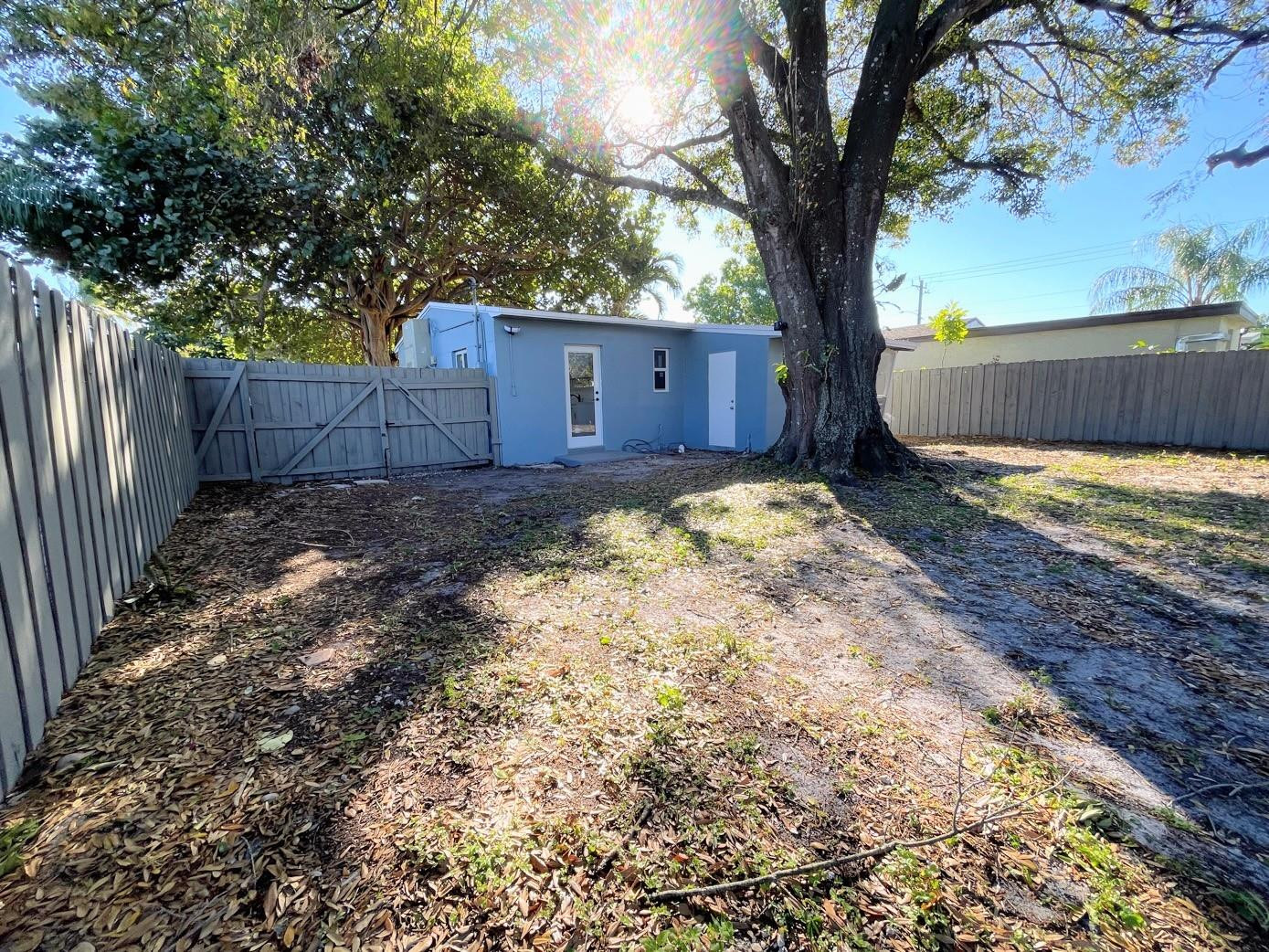 1409 NW 5th Fort Lauderdale, FL 33311