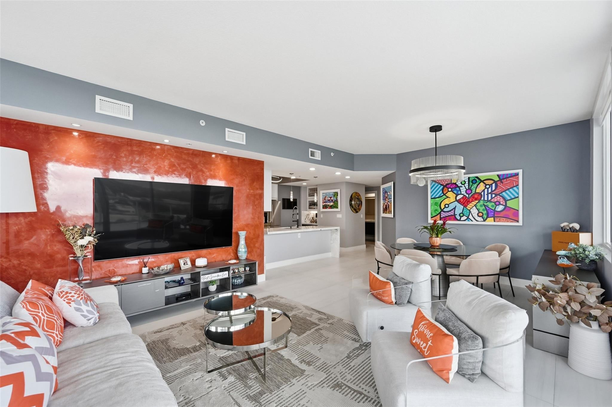 315 NE 3rd #1006 Fort Lauderdale, FL 33301