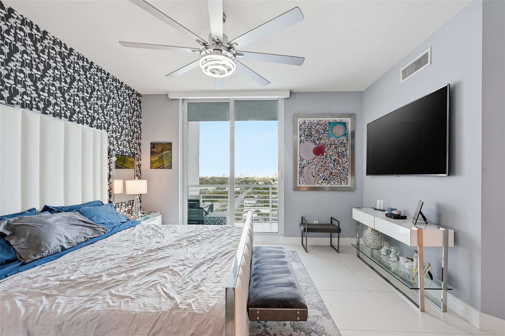 315 NE 3rd #1006 Fort Lauderdale, FL 33301