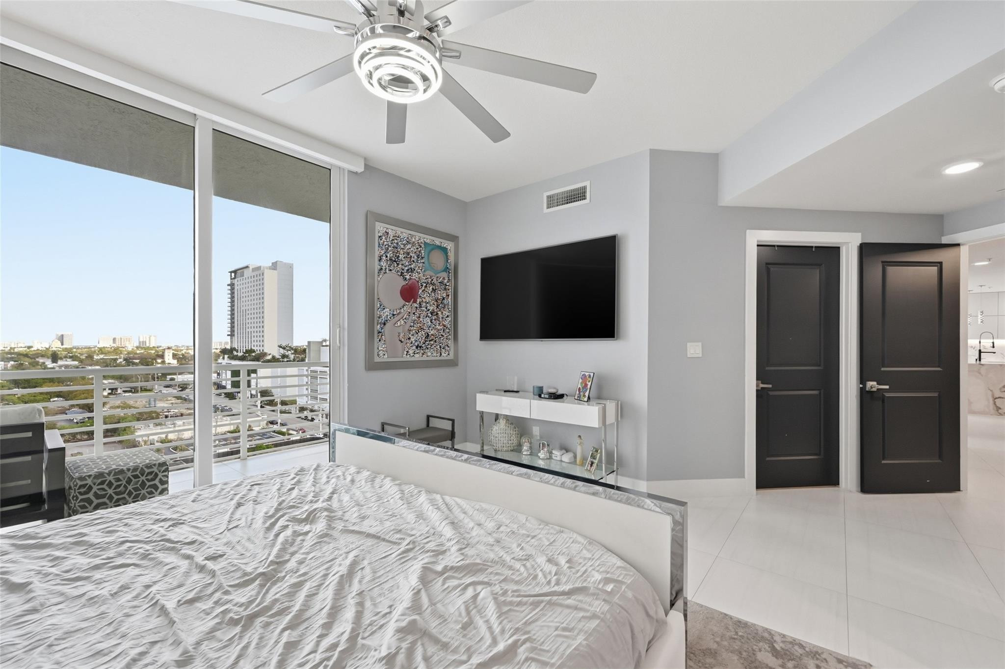 315 NE 3rd #1006 Fort Lauderdale, FL 33301