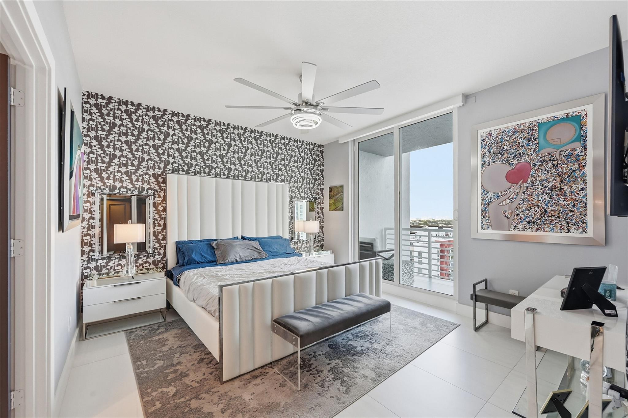 315 NE 3rd #1006 Fort Lauderdale, FL 33301