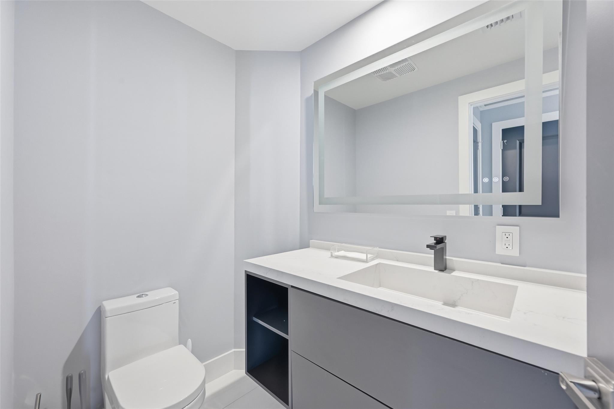 315 NE 3rd #1006 Fort Lauderdale, FL 33301