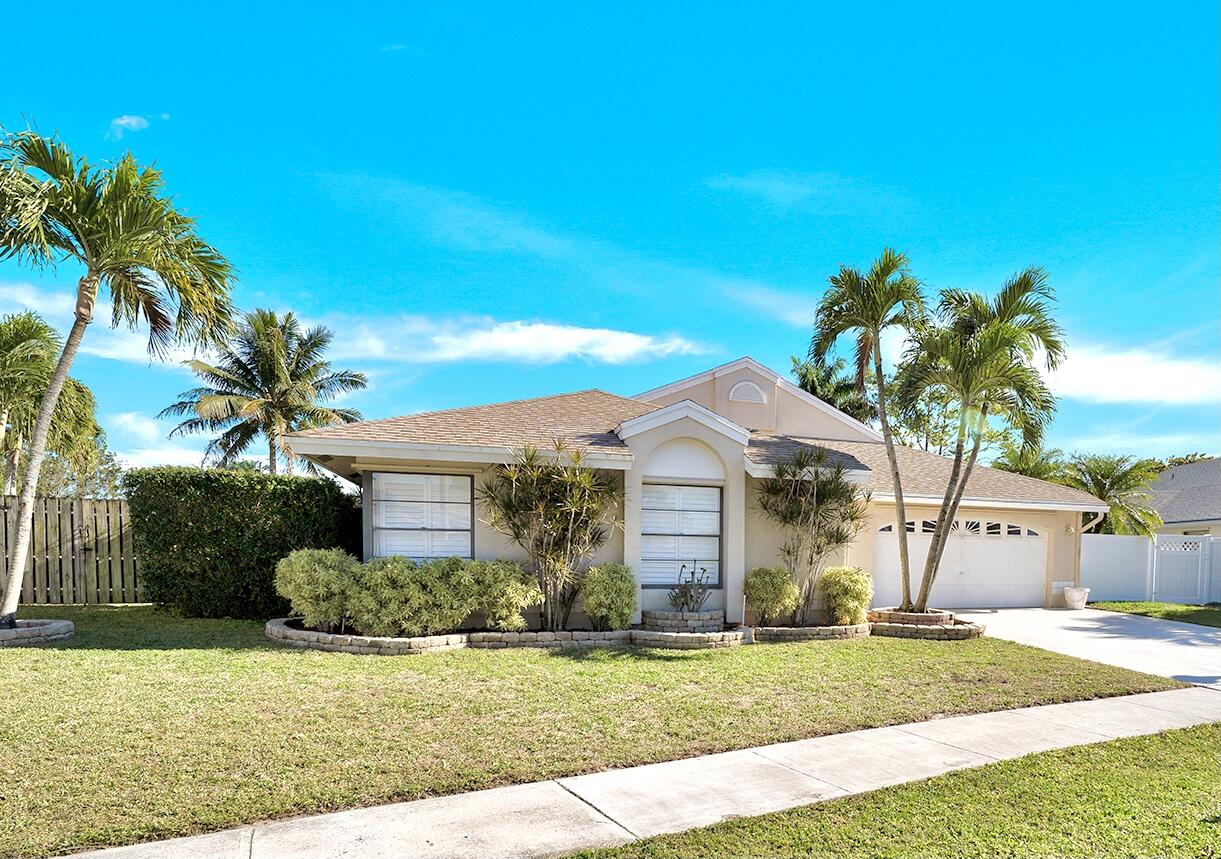 11824 Sunchase Court