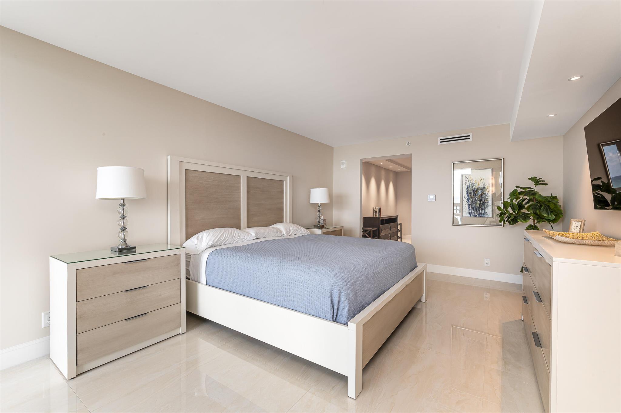 1155 Hillsboro Mile #207 Hillsboro Beach, FL 33062