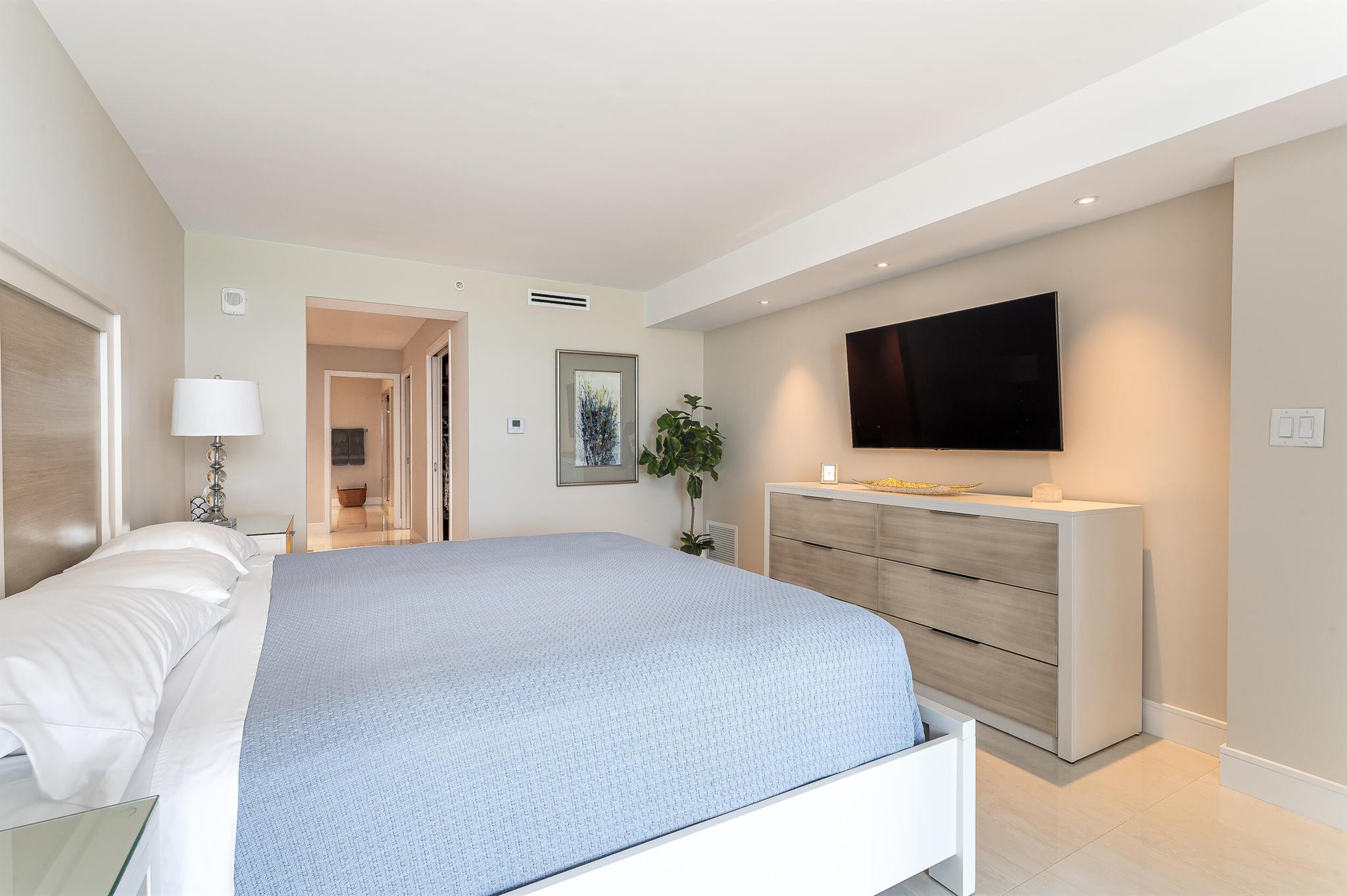 1155 Hillsboro Mile #207 Hillsboro Beach, FL 33062