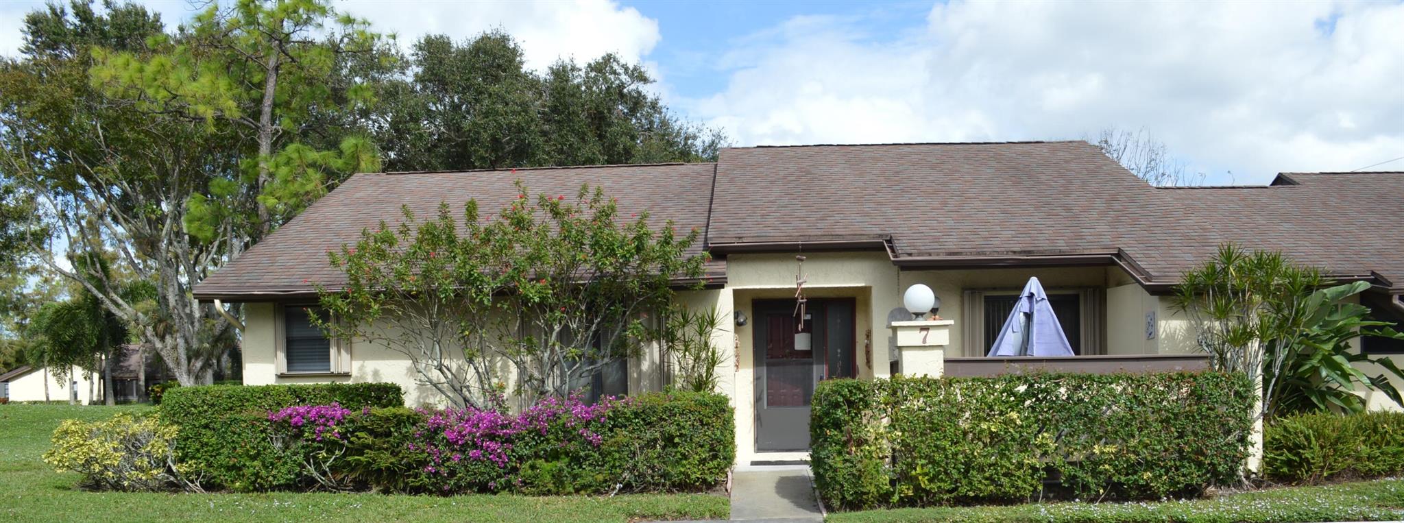 7 Bay Cedar Ct