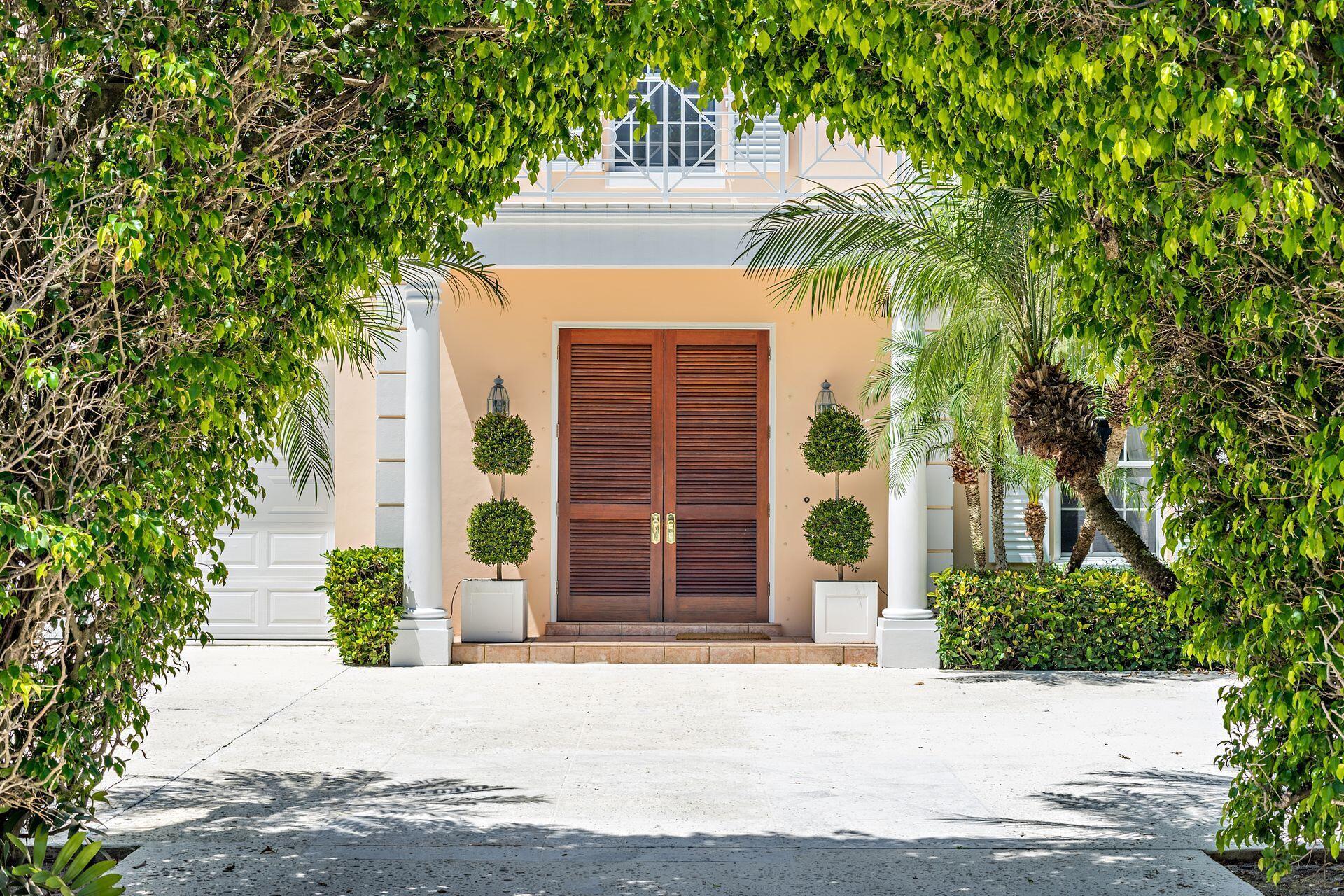 30 Middle Rd,Palm Beach, FL 33480