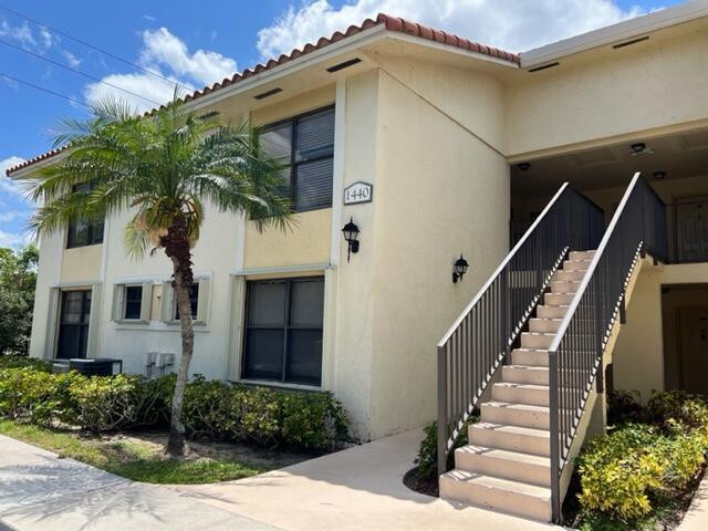 1440 Lake Crystal Dr #F