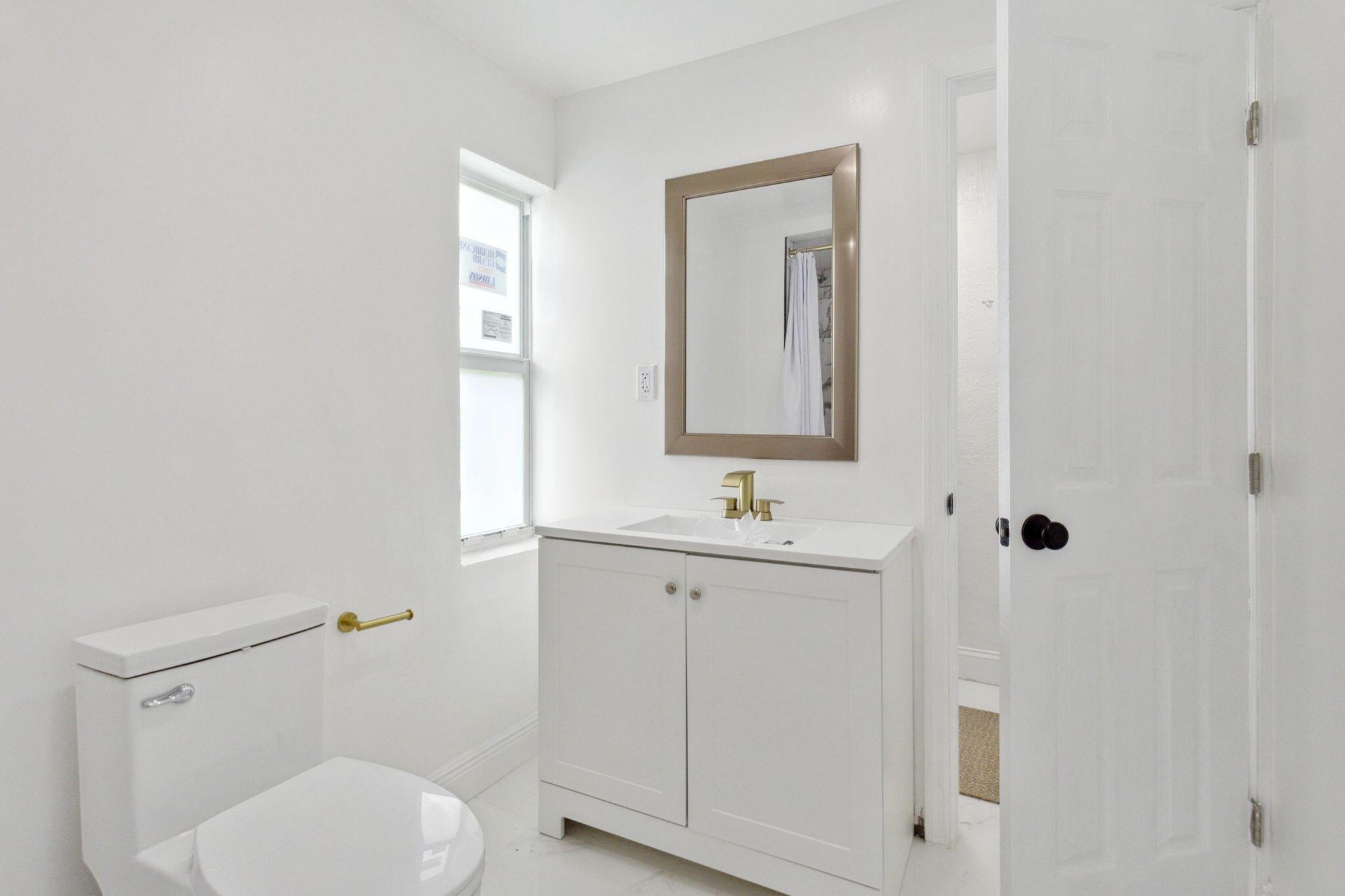 1530 NW 18th Ct Fort Lauderdale, FL 33311