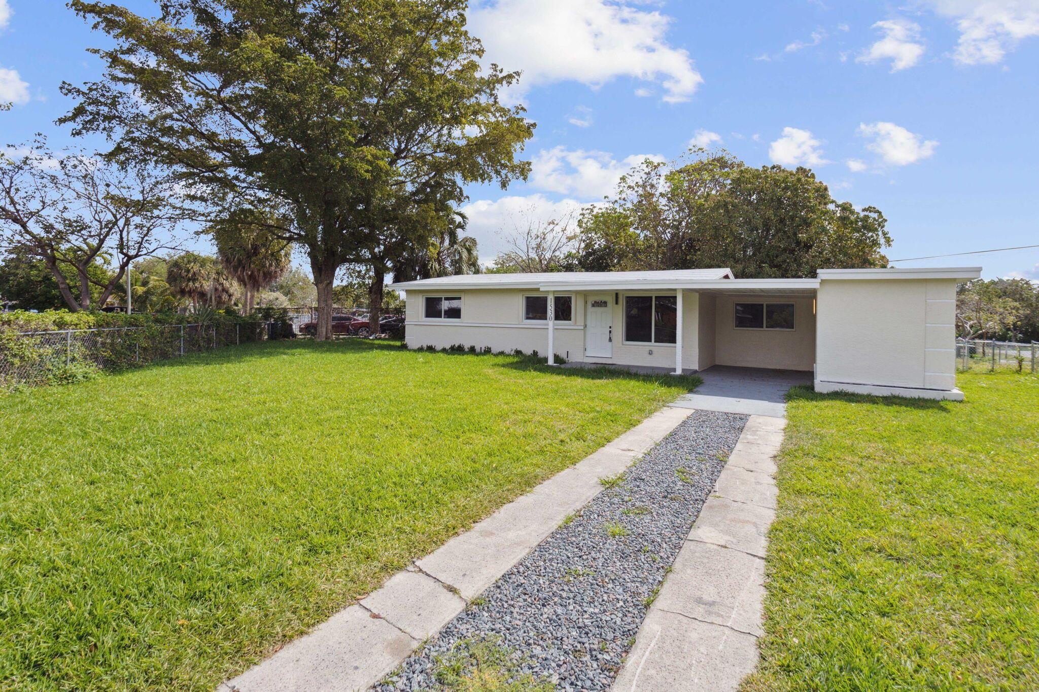 1530 NW 18th Ct Fort Lauderdale, FL 33311