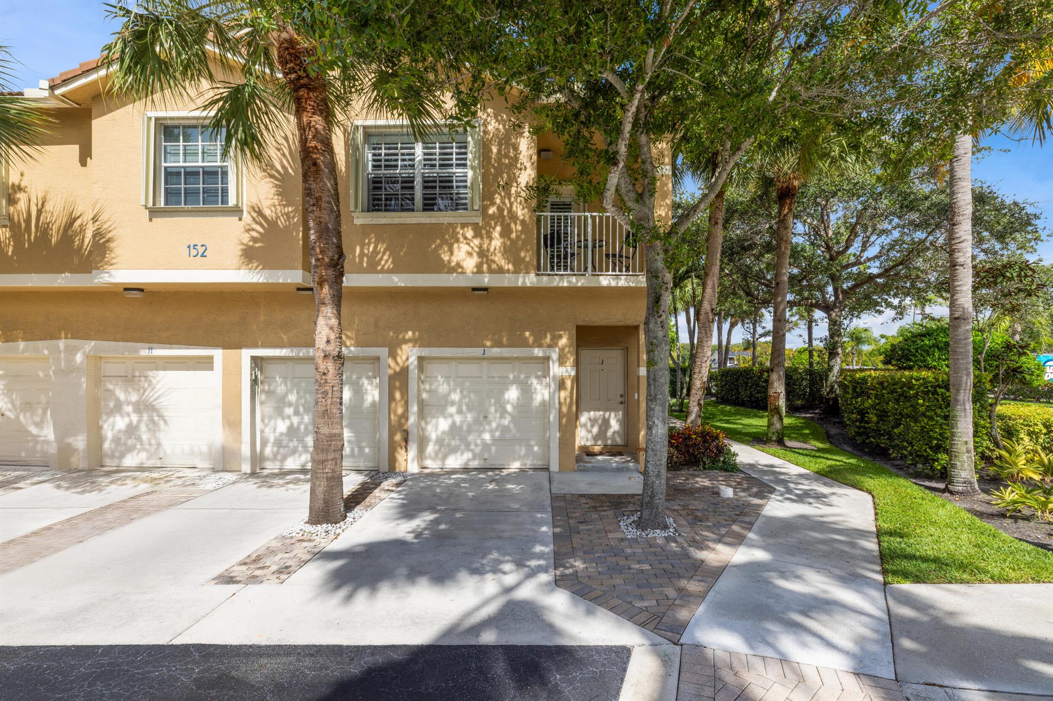 152 Village Blvd #J