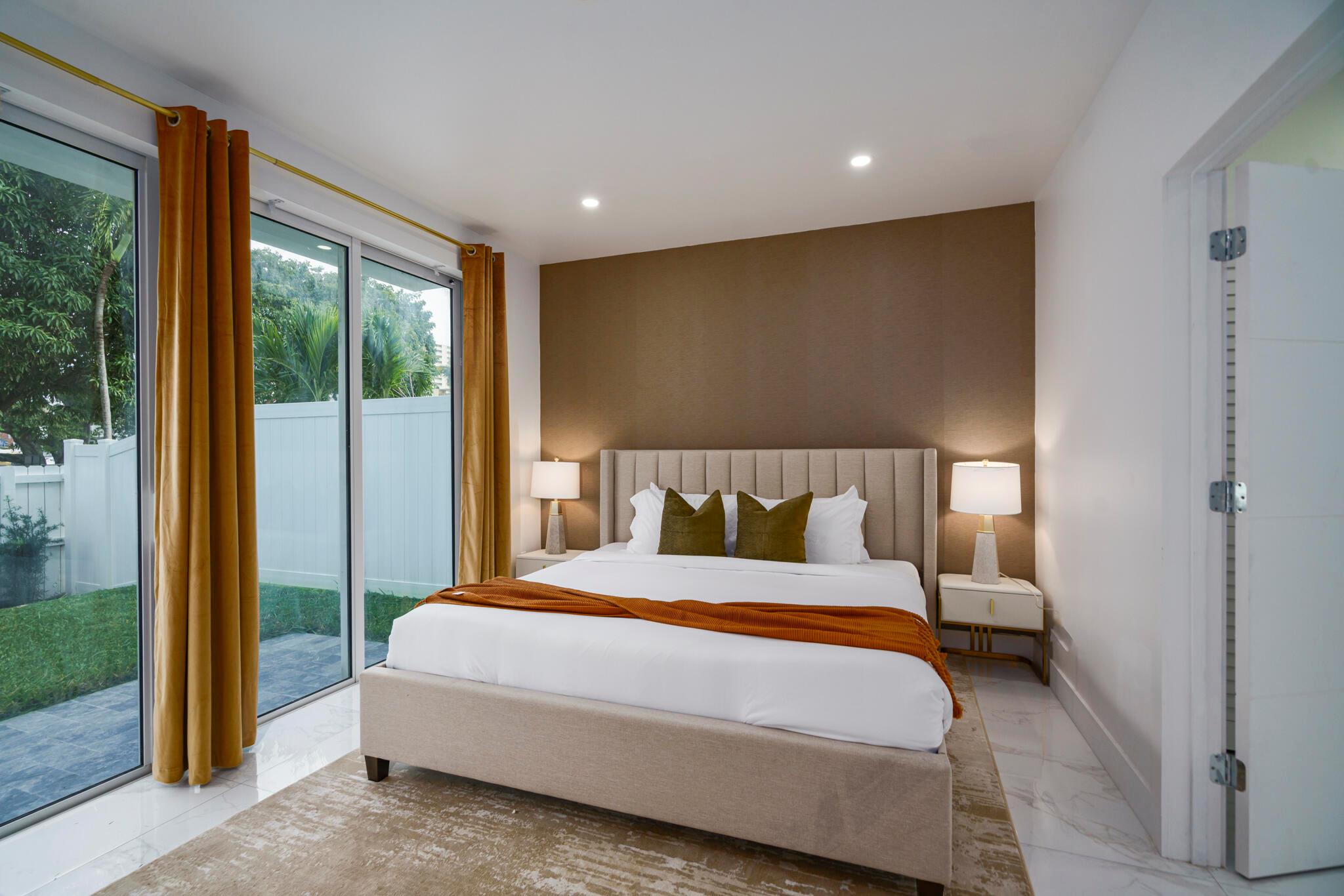 1000 N Riverside Dr Pompano Beach, FL 33062