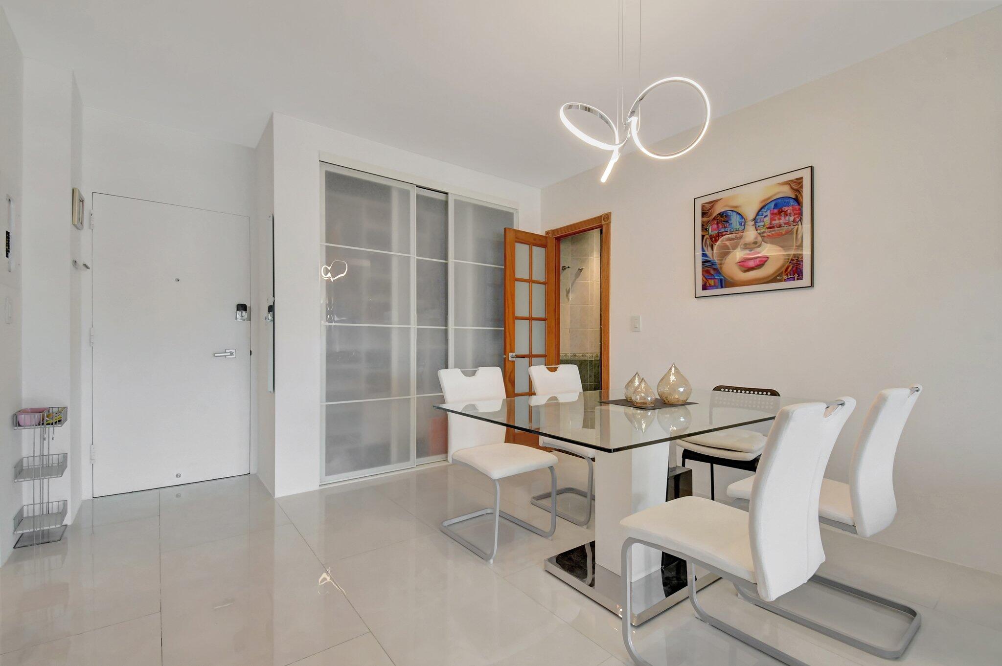 image Arlen House Condo10