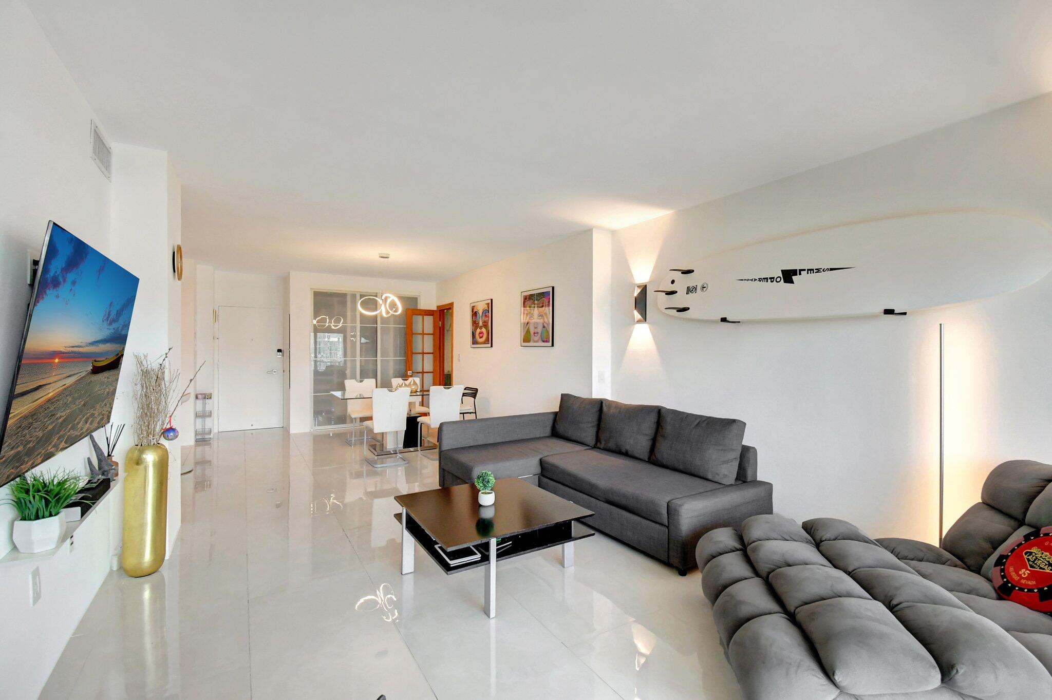 image Arlen House Condo13