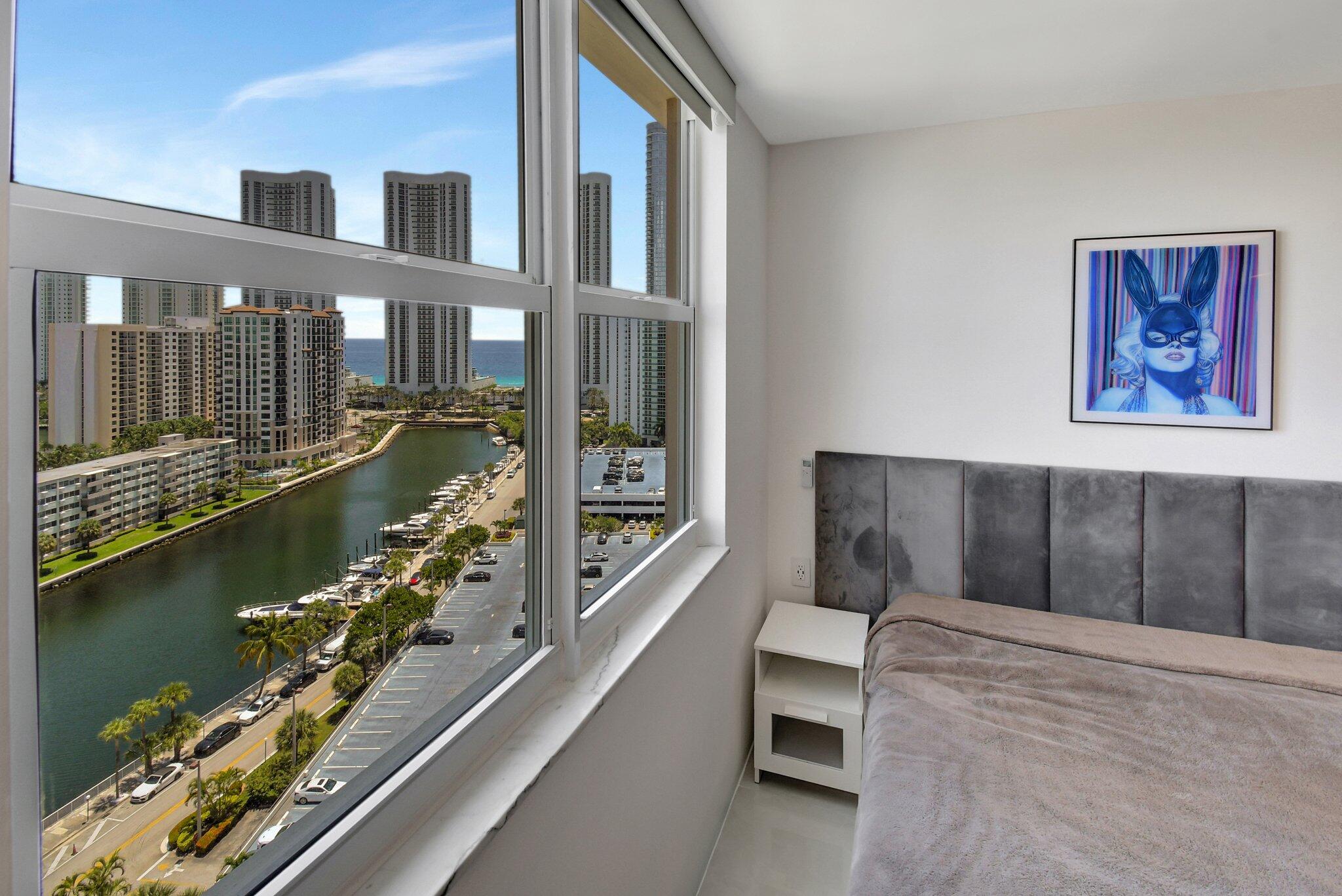 image Arlen House Condo16