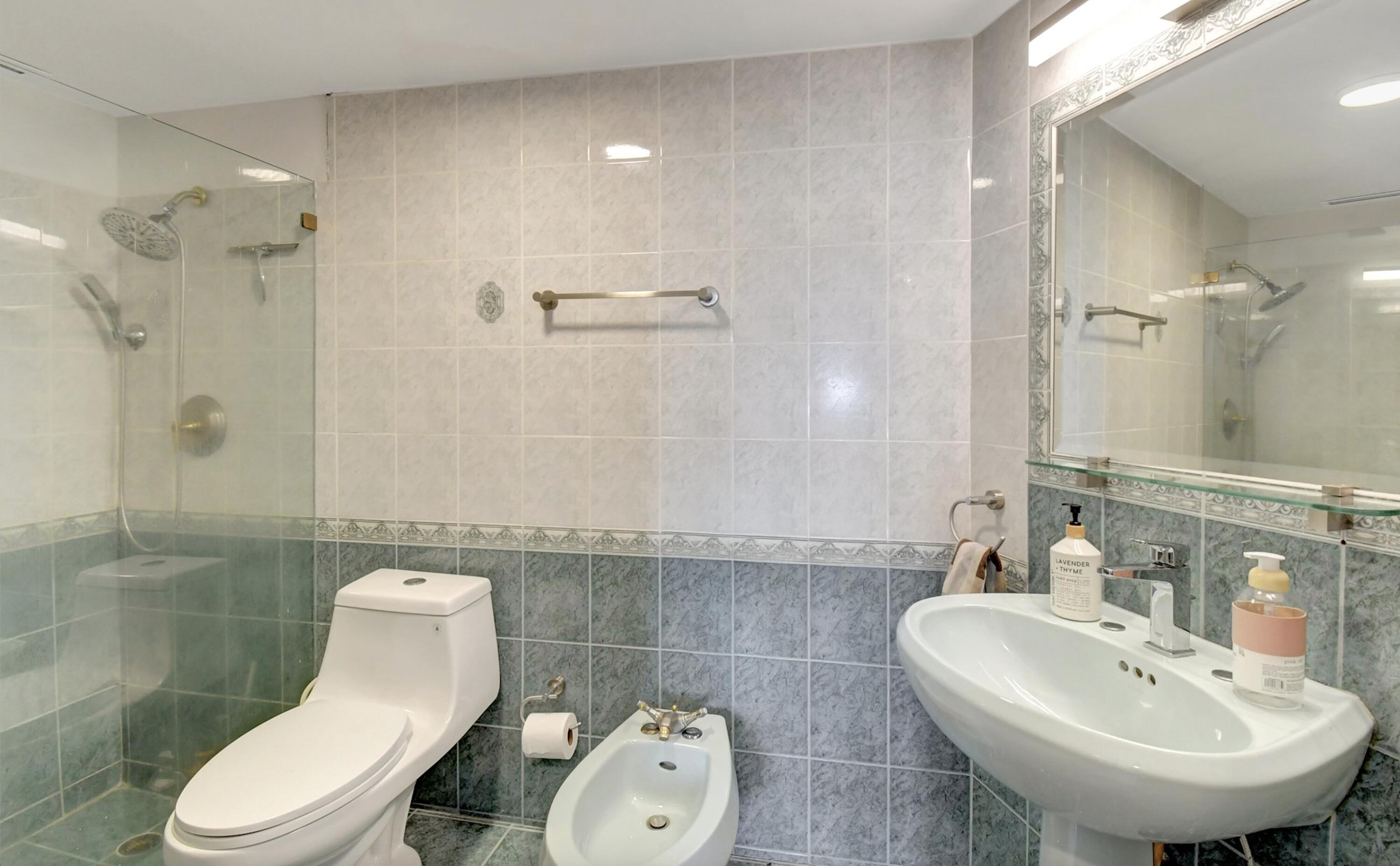 image Arlen House Condo18