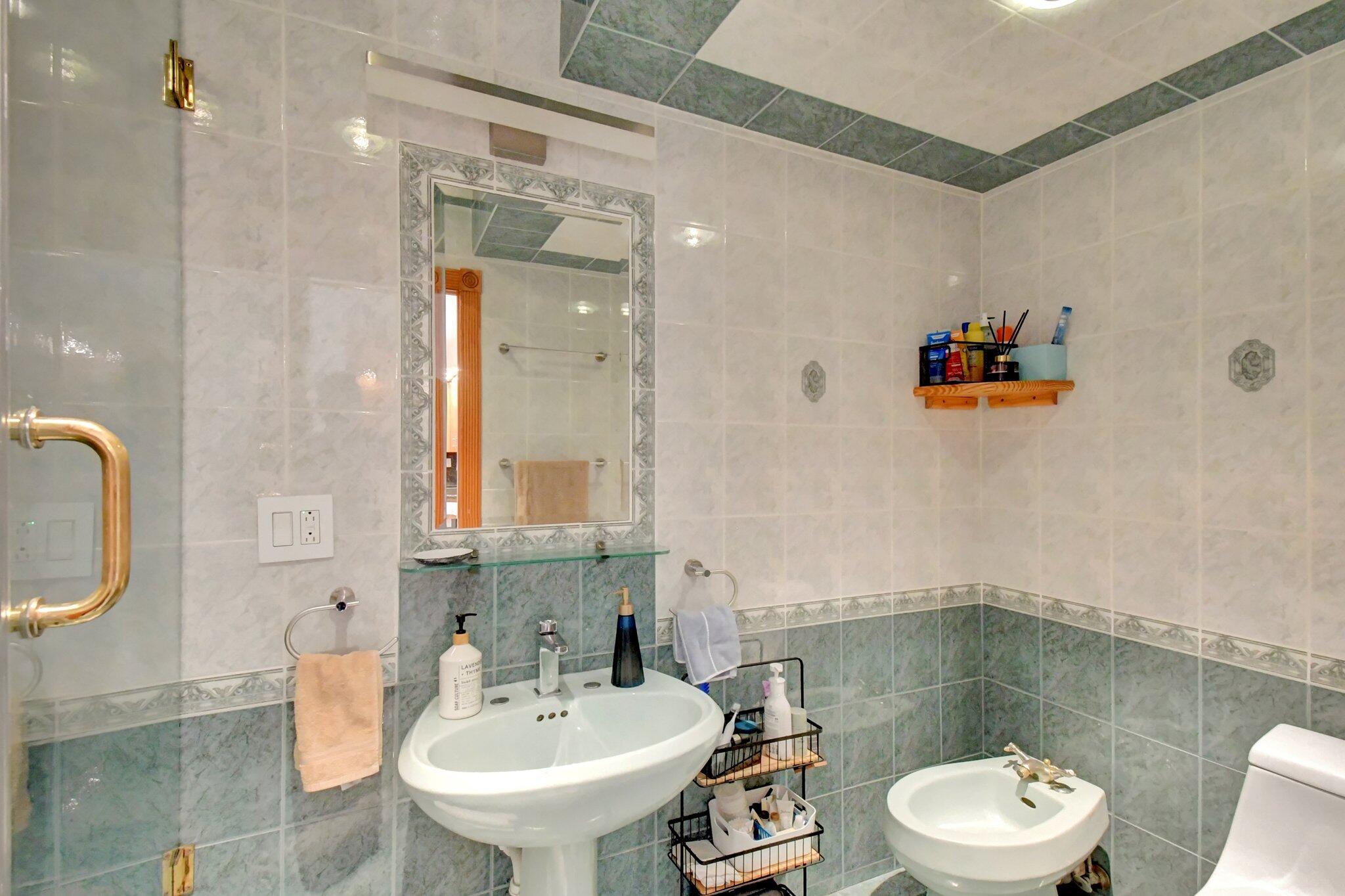 image Arlen House Condo20