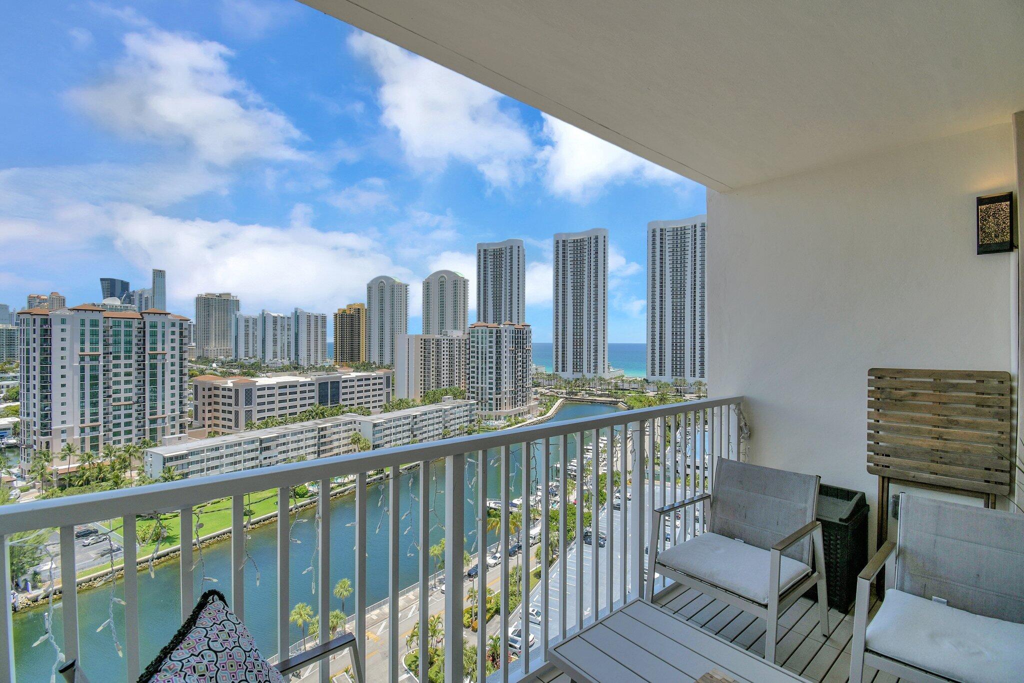 image Arlen House Condo23