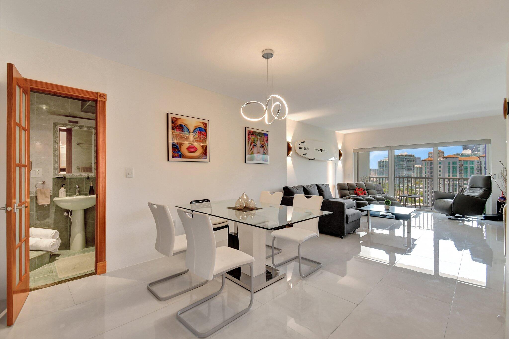 image Arlen House Condo5