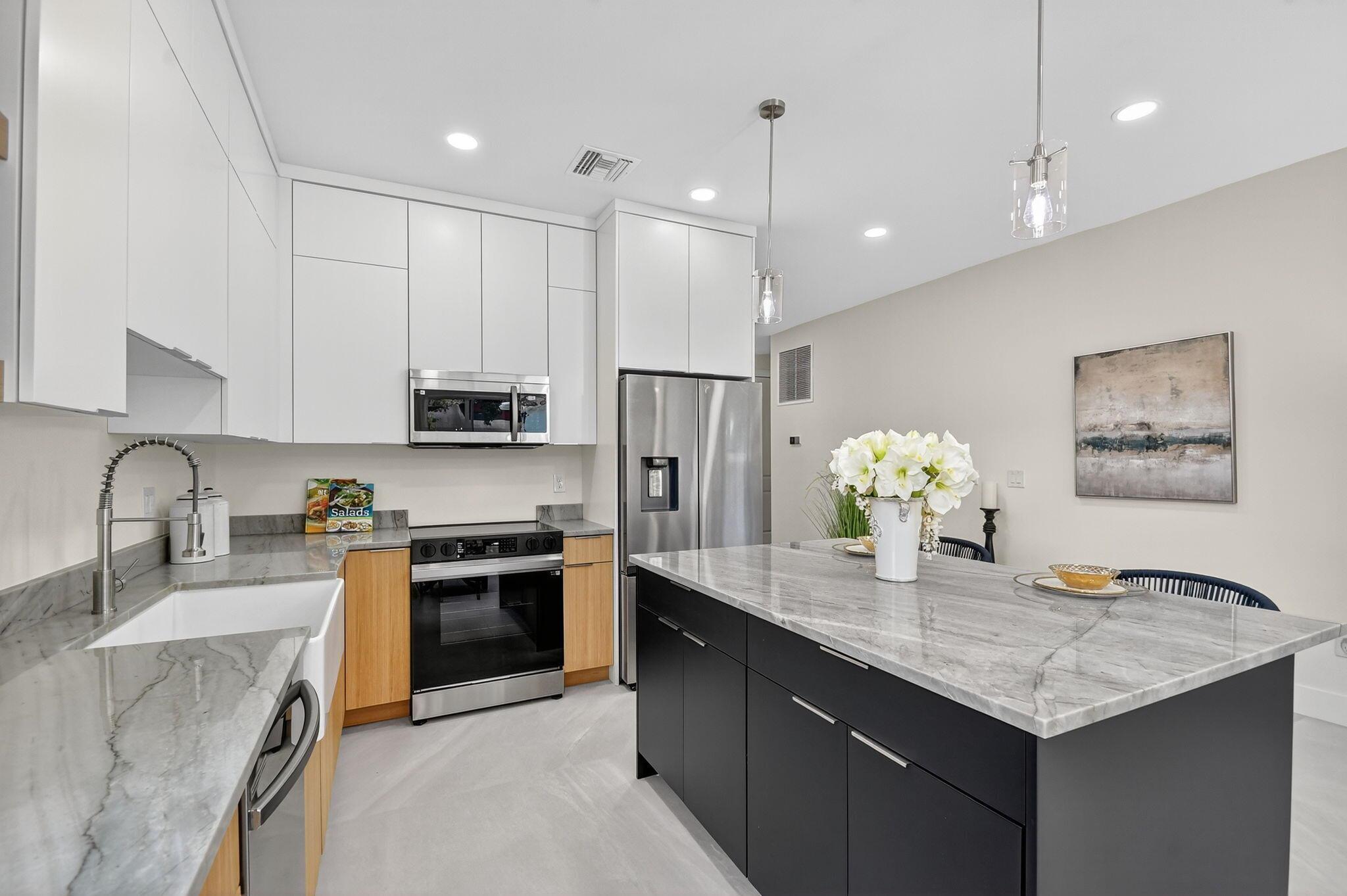 611 N Loxahatchee Dr Jupiter, FL 33458