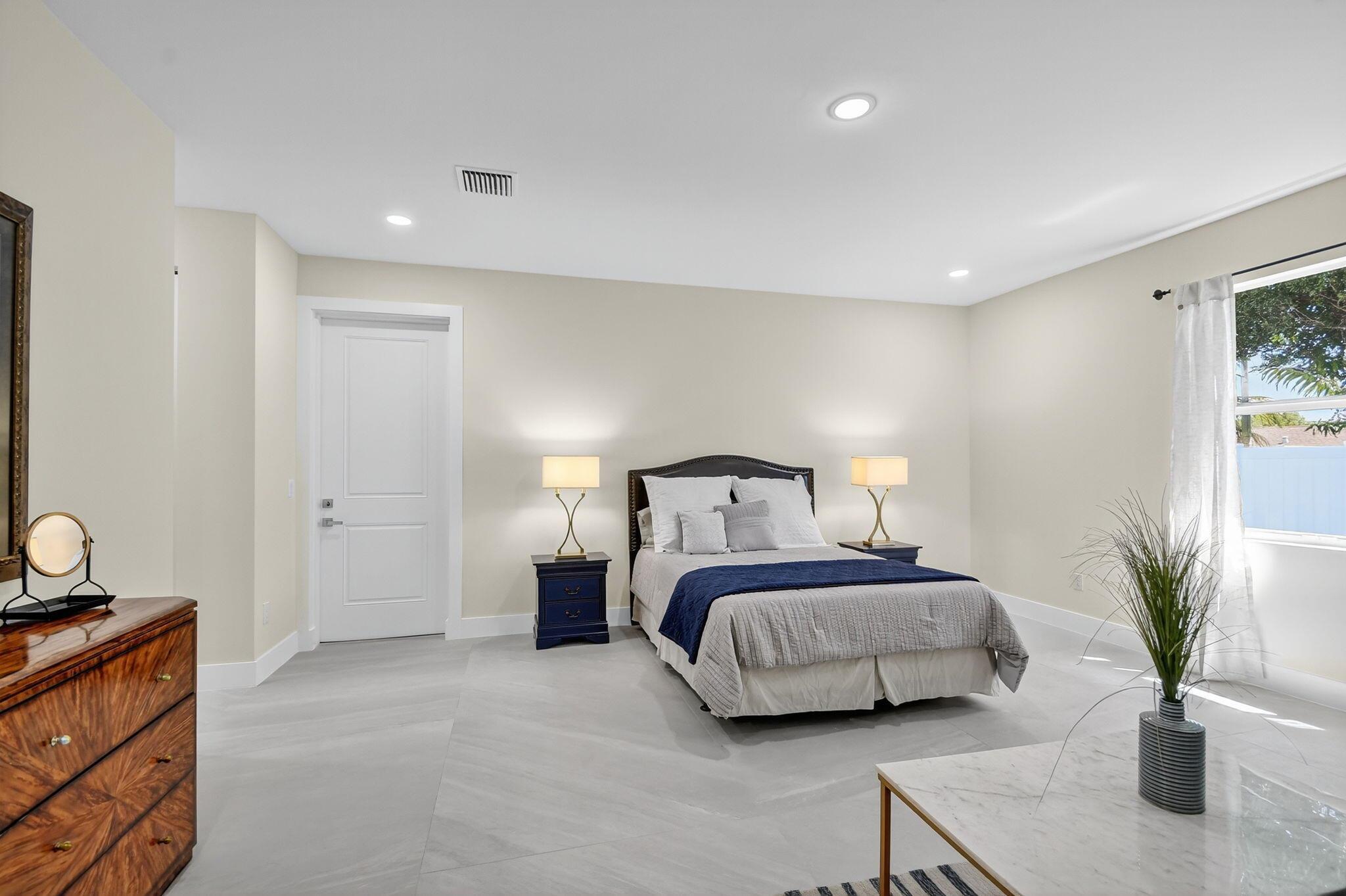 611 N Loxahatchee Dr Jupiter, FL 33458