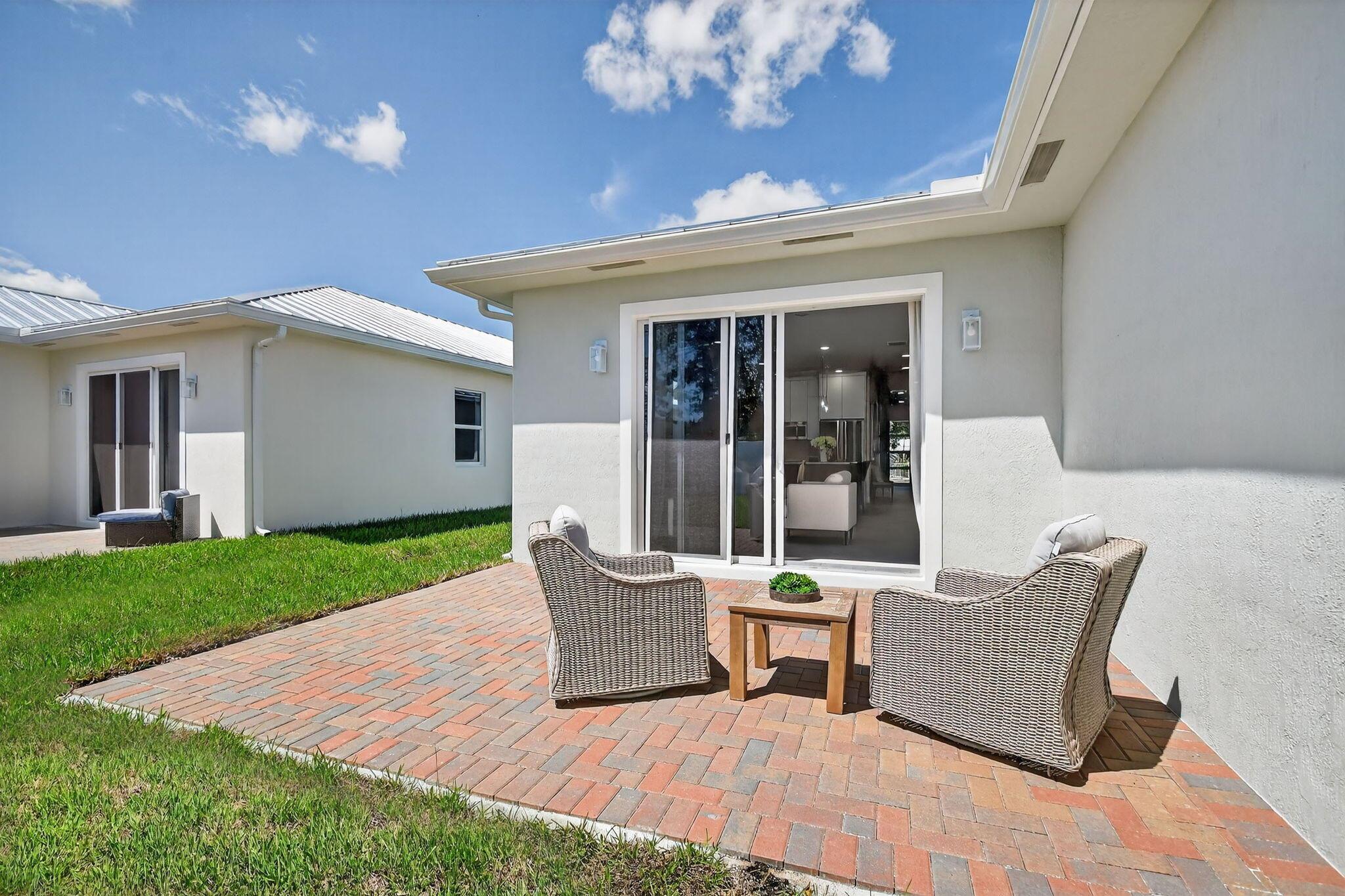 611 N Loxahatchee Dr Jupiter, FL 33458