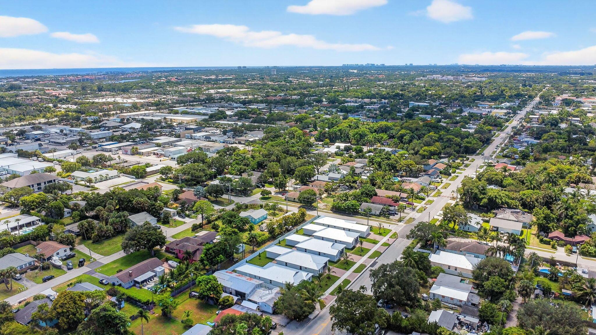 611 N Loxahatchee Dr Jupiter, FL 33458