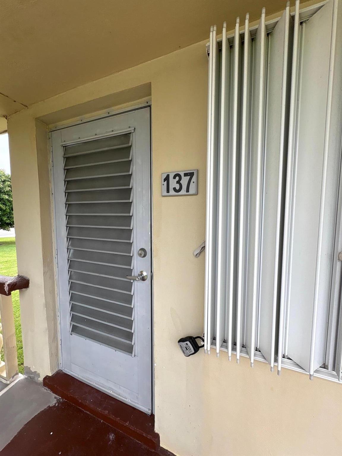 137 Salisbury F
