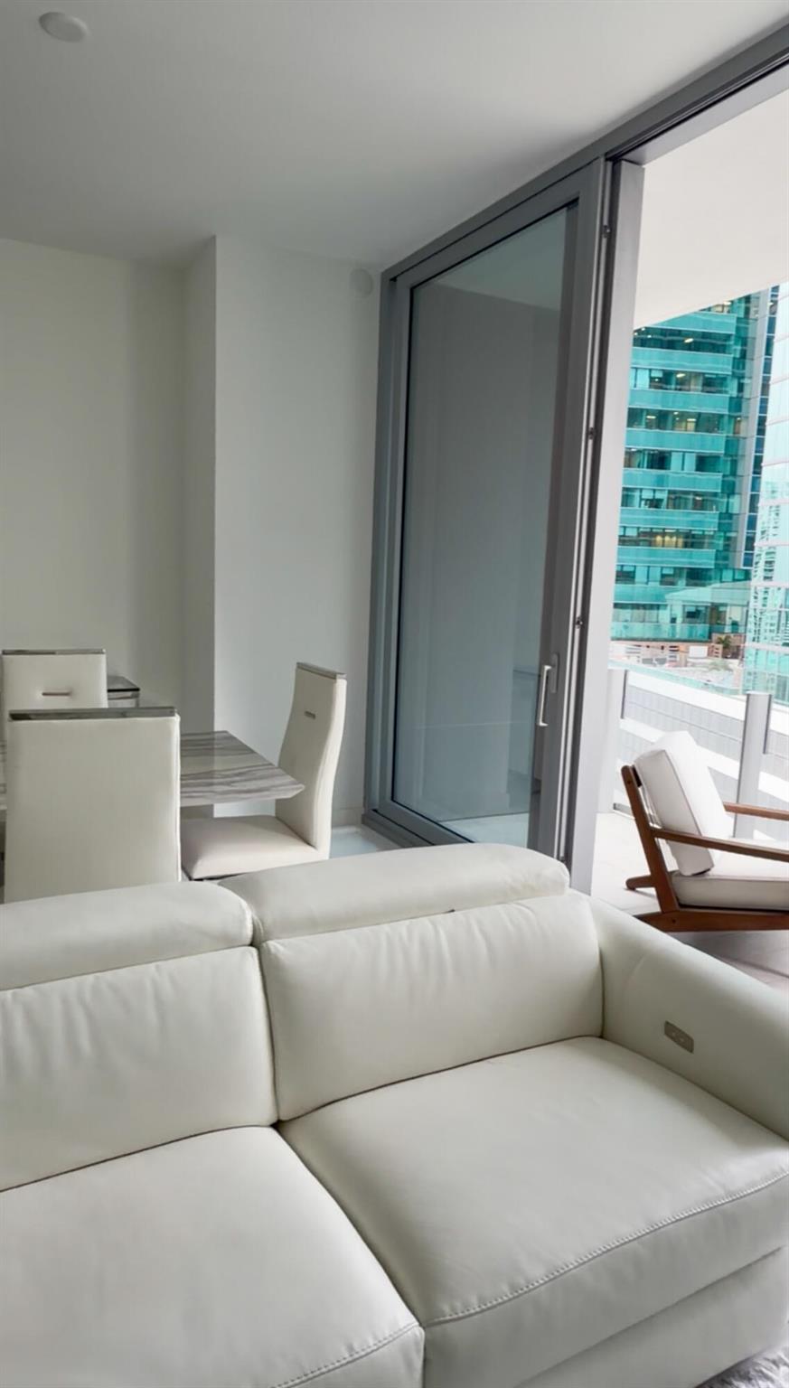 image Aston Martin Residences9