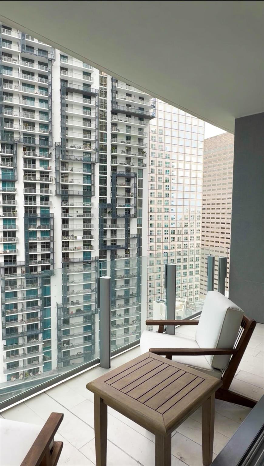 image Aston Martin Residences1